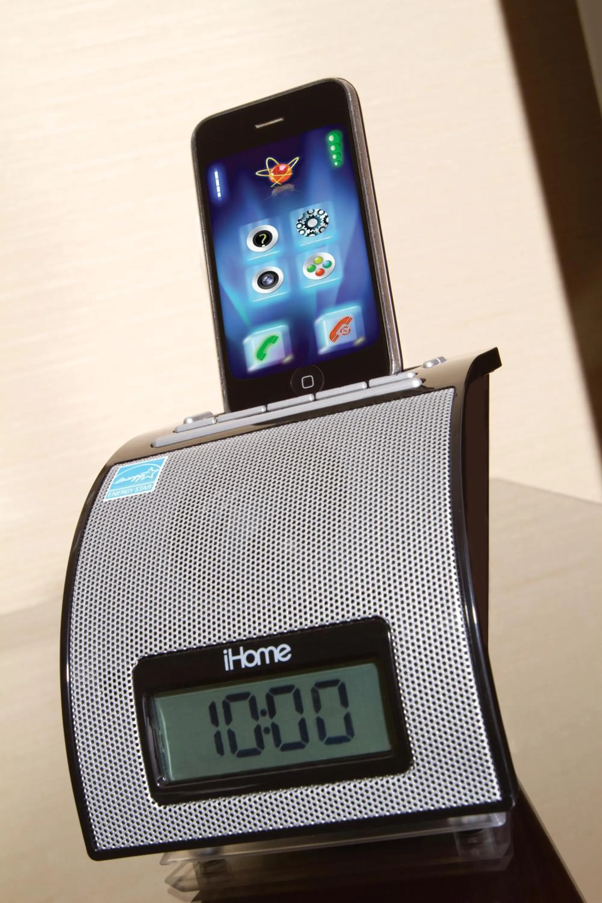 TV and multimedia in Holiday Inn & Suites - Barstow by IHG