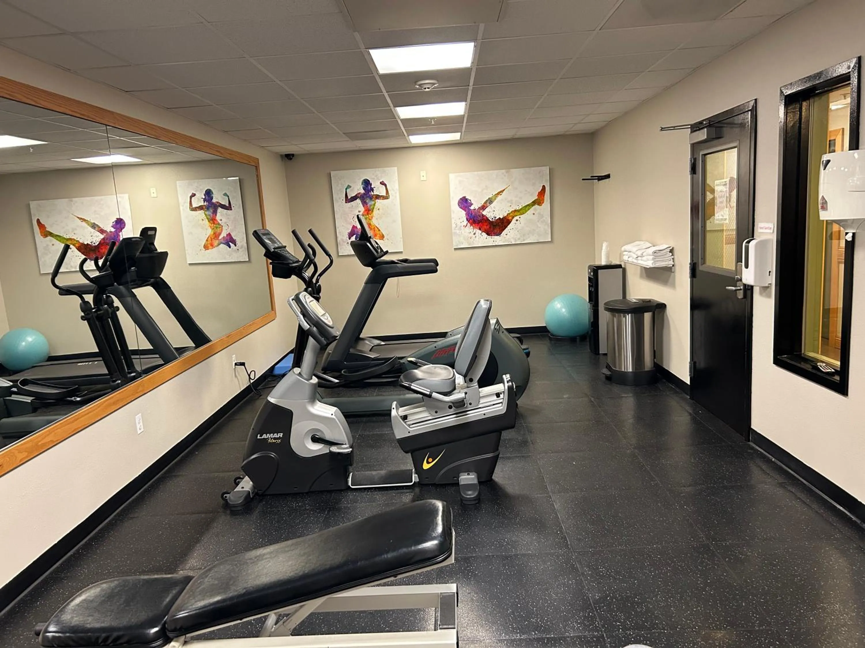 Fitness centre/facilities in Holiday Inn & Suites - Barstow by IHG