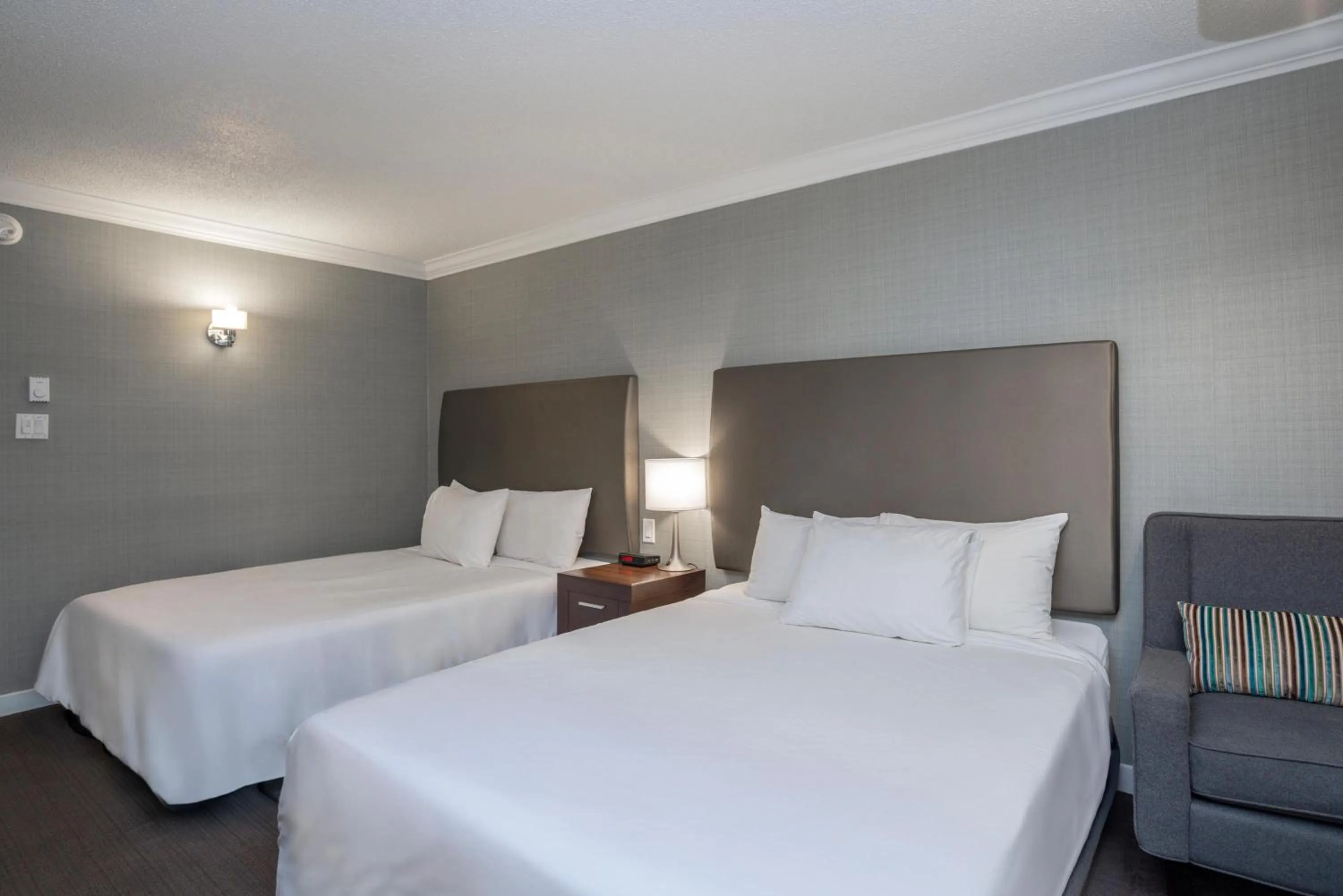 Photo of the whole room, Bed in Sandman Hotel Revelstoke