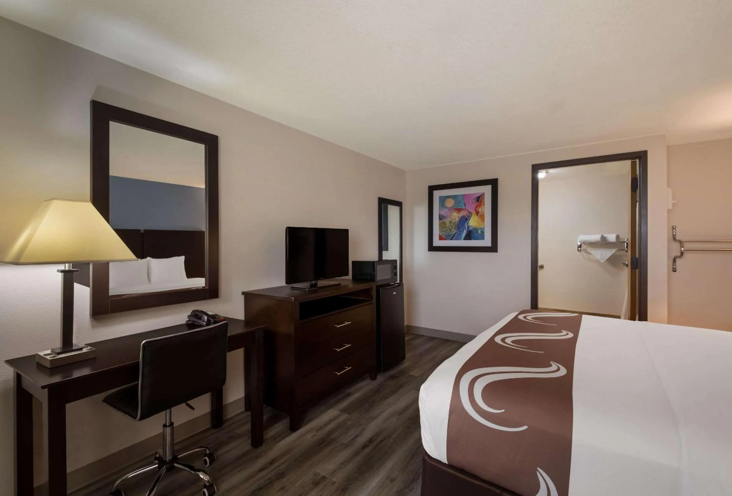 Bedroom, Bed in Quality Inn & Suites Round Rock