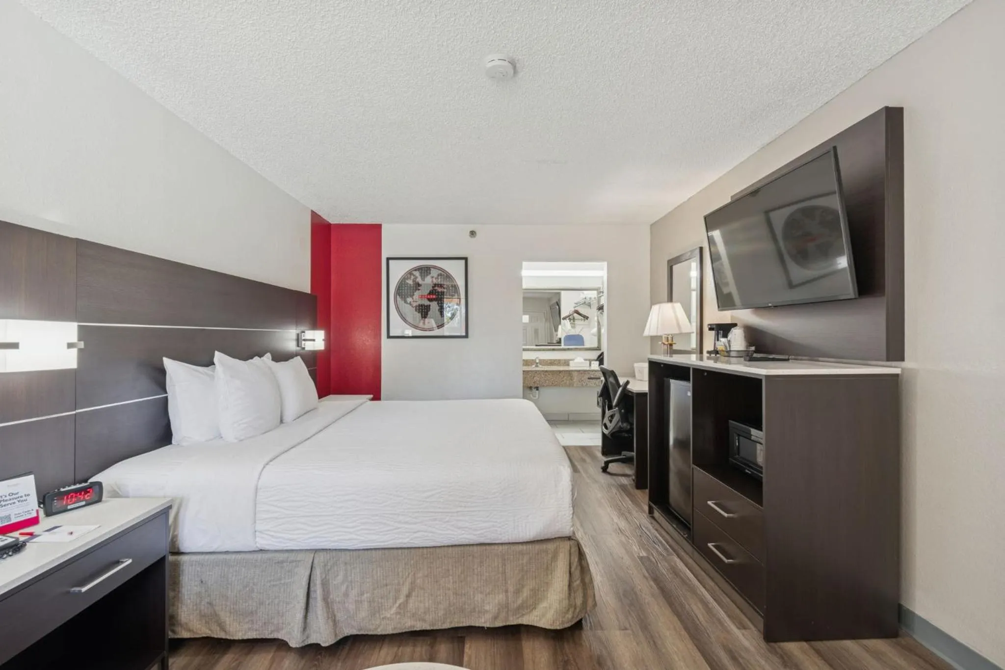 Bed in Ramada by Wyndham Temple Terrace/Tampa North