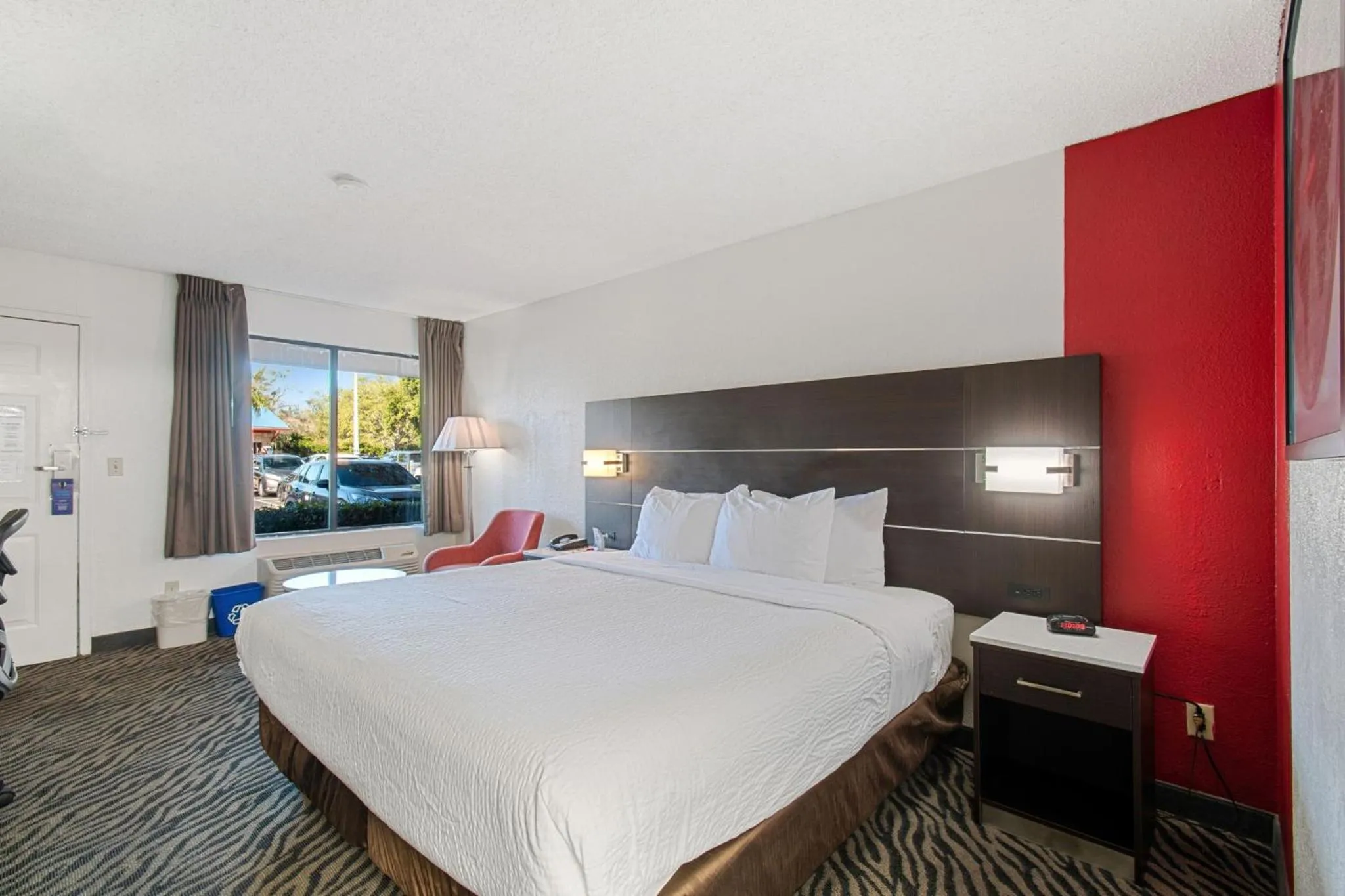 Bed in Ramada by Wyndham Temple Terrace/Tampa North