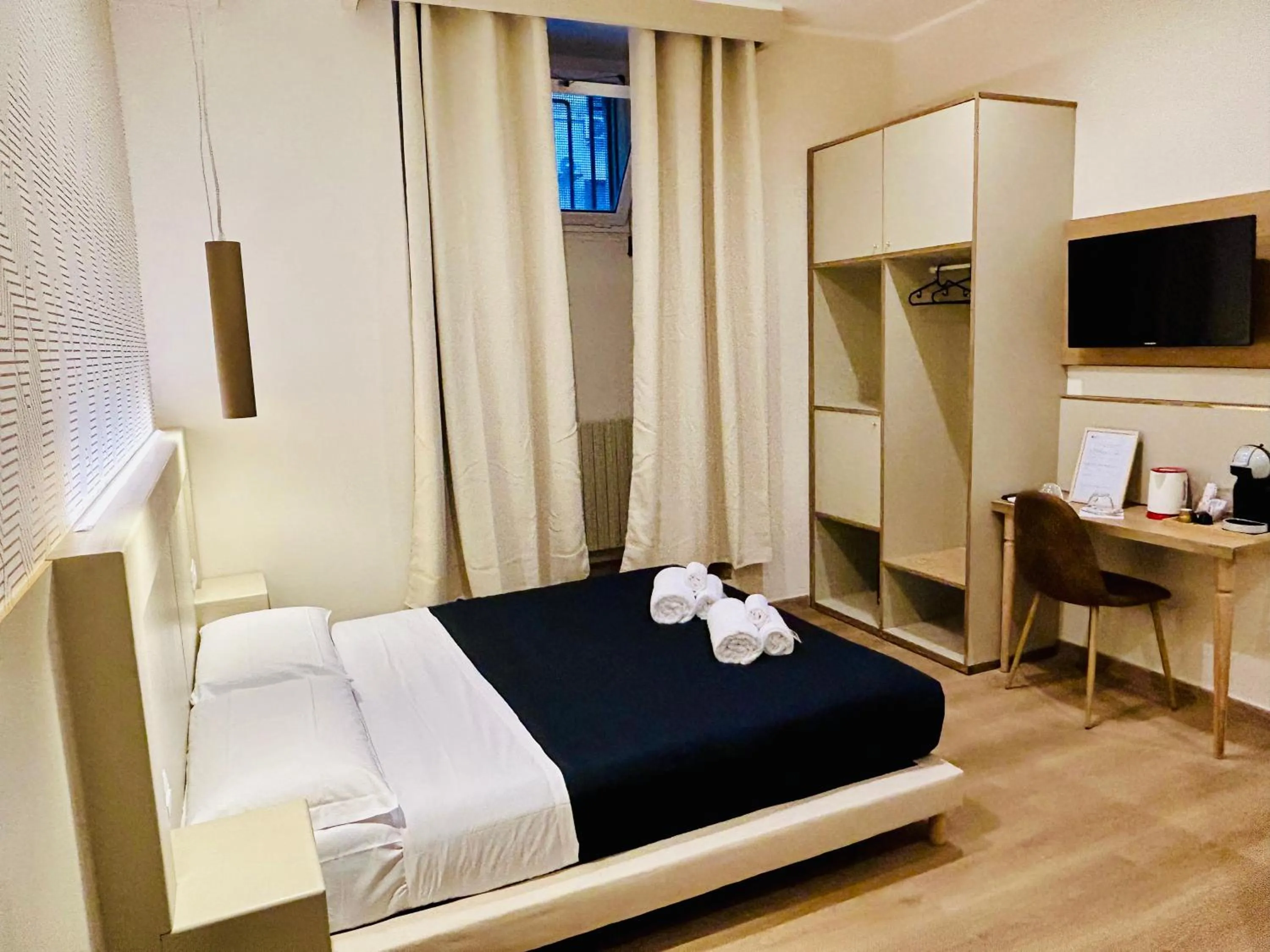 towels, Bed in ImeraRooms