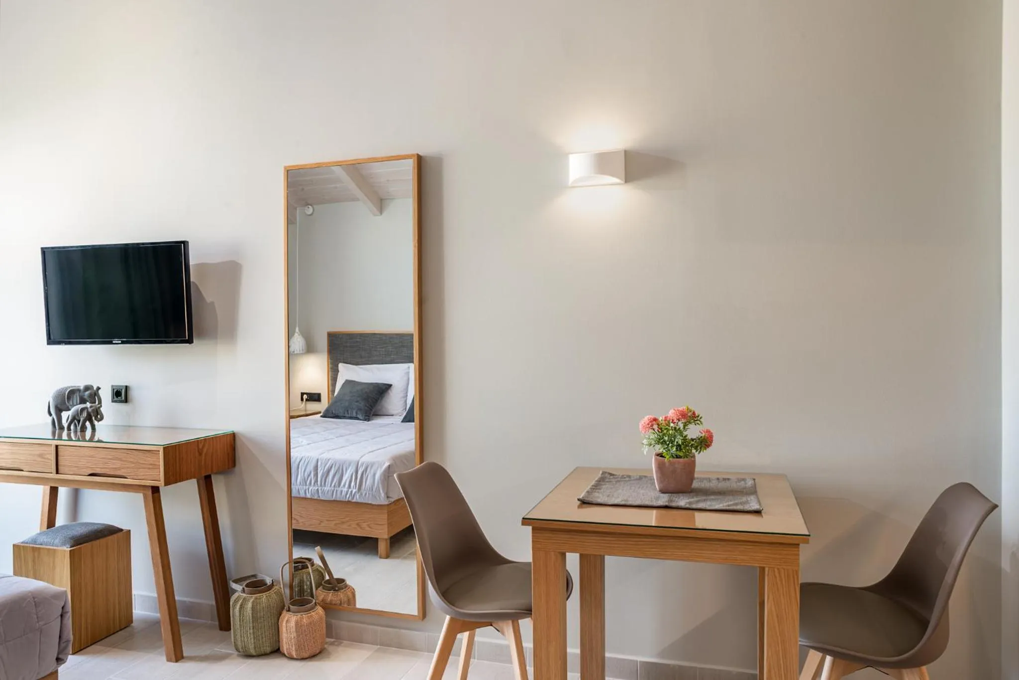 TV and multimedia, Bed in Alektor Luxury Apartments