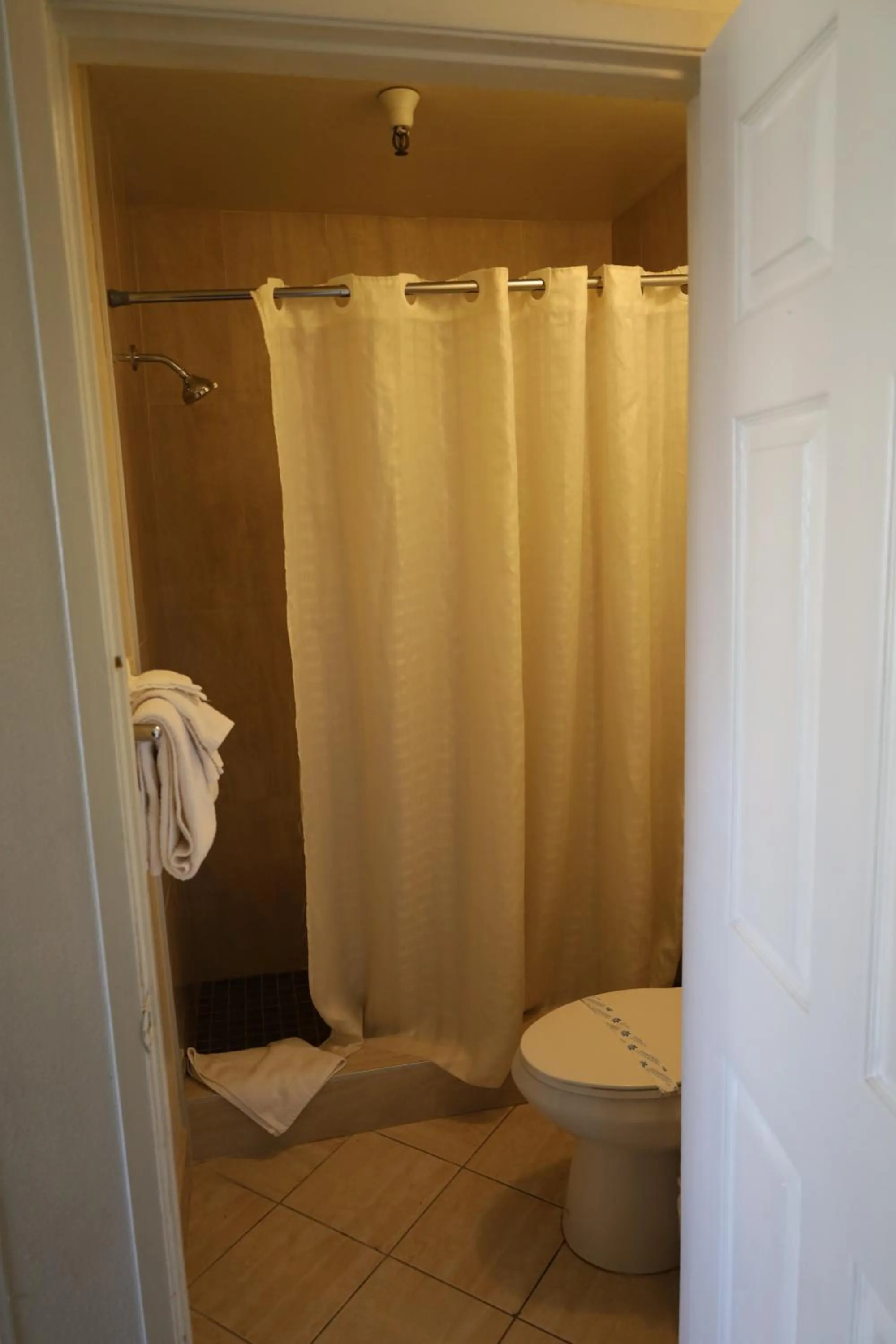 Bathroom in Lambert Inn