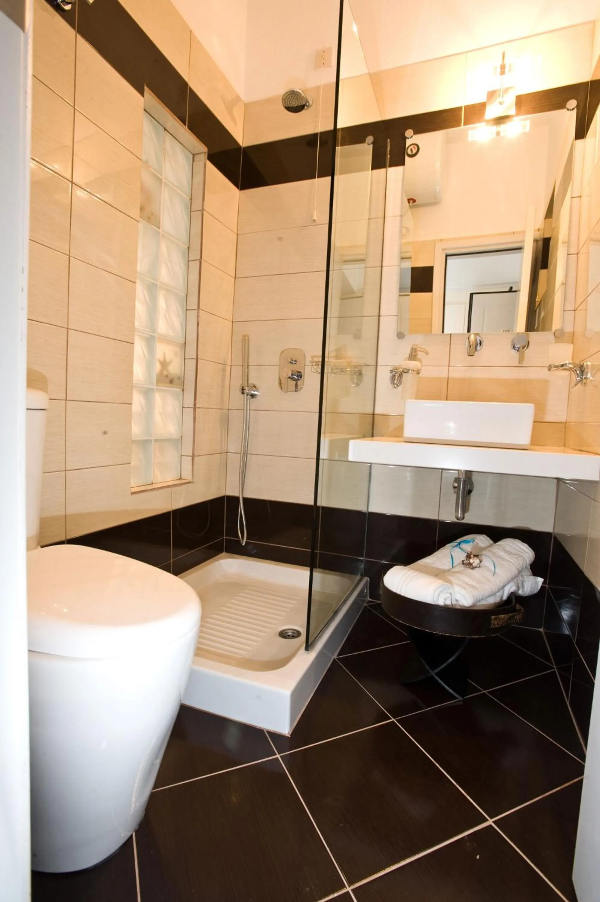 Bathroom in Zannis Hotel