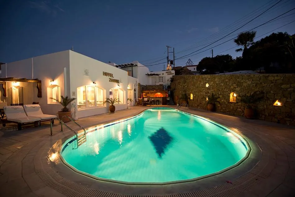 Swimming pool in Zannis Hotel