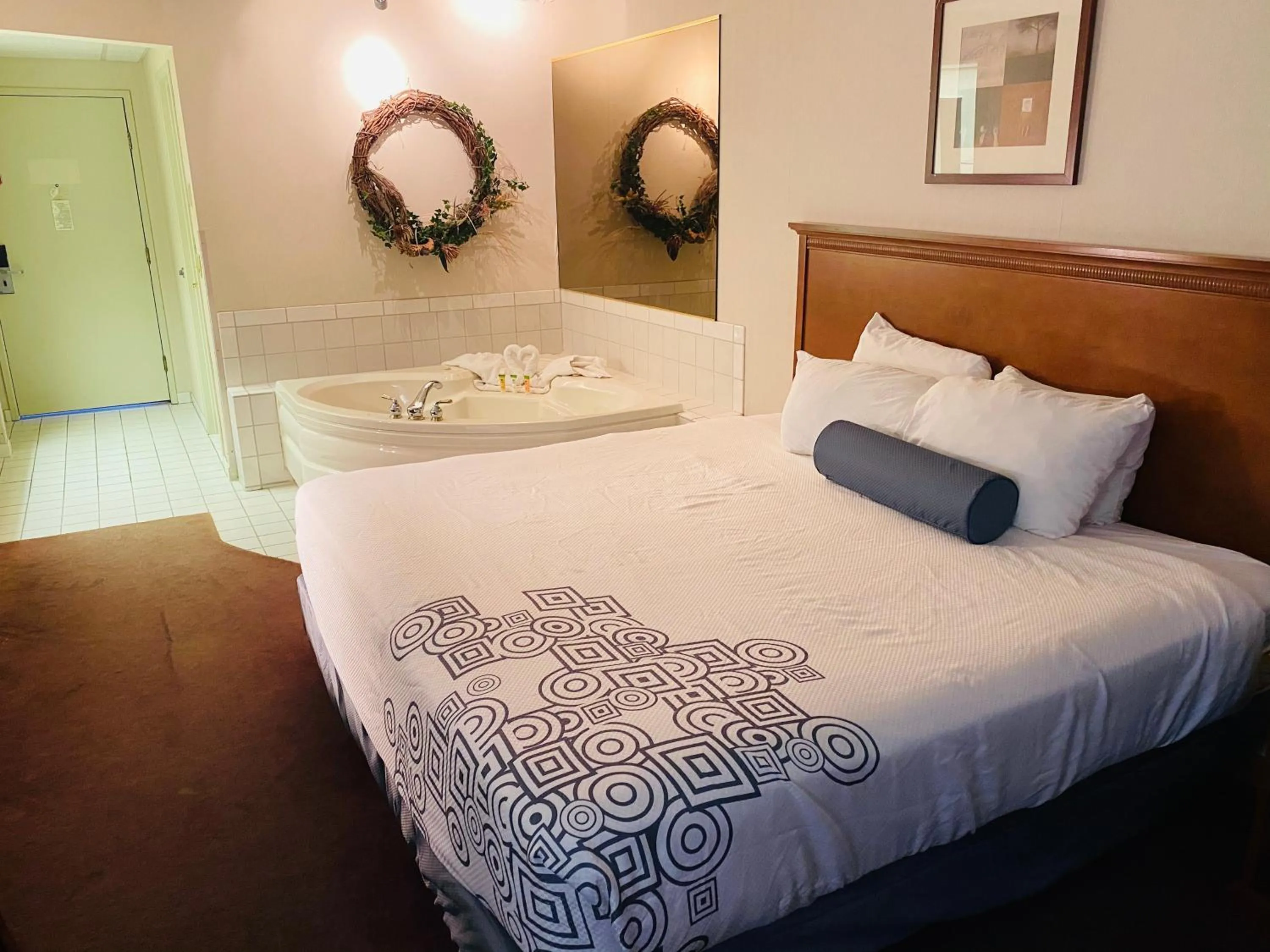 Fleetwood Inn Suites