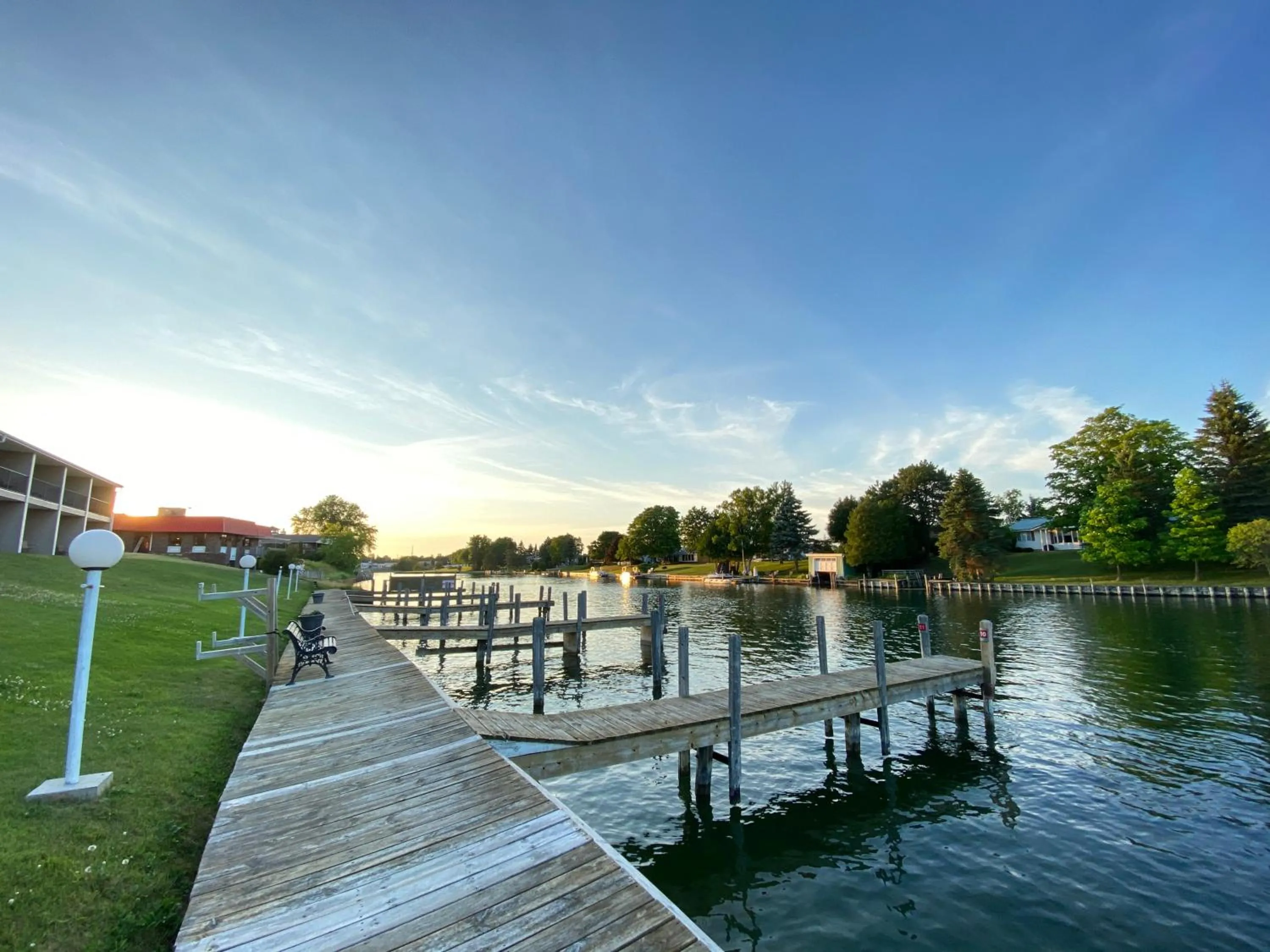 Fleetwood Inn Suites