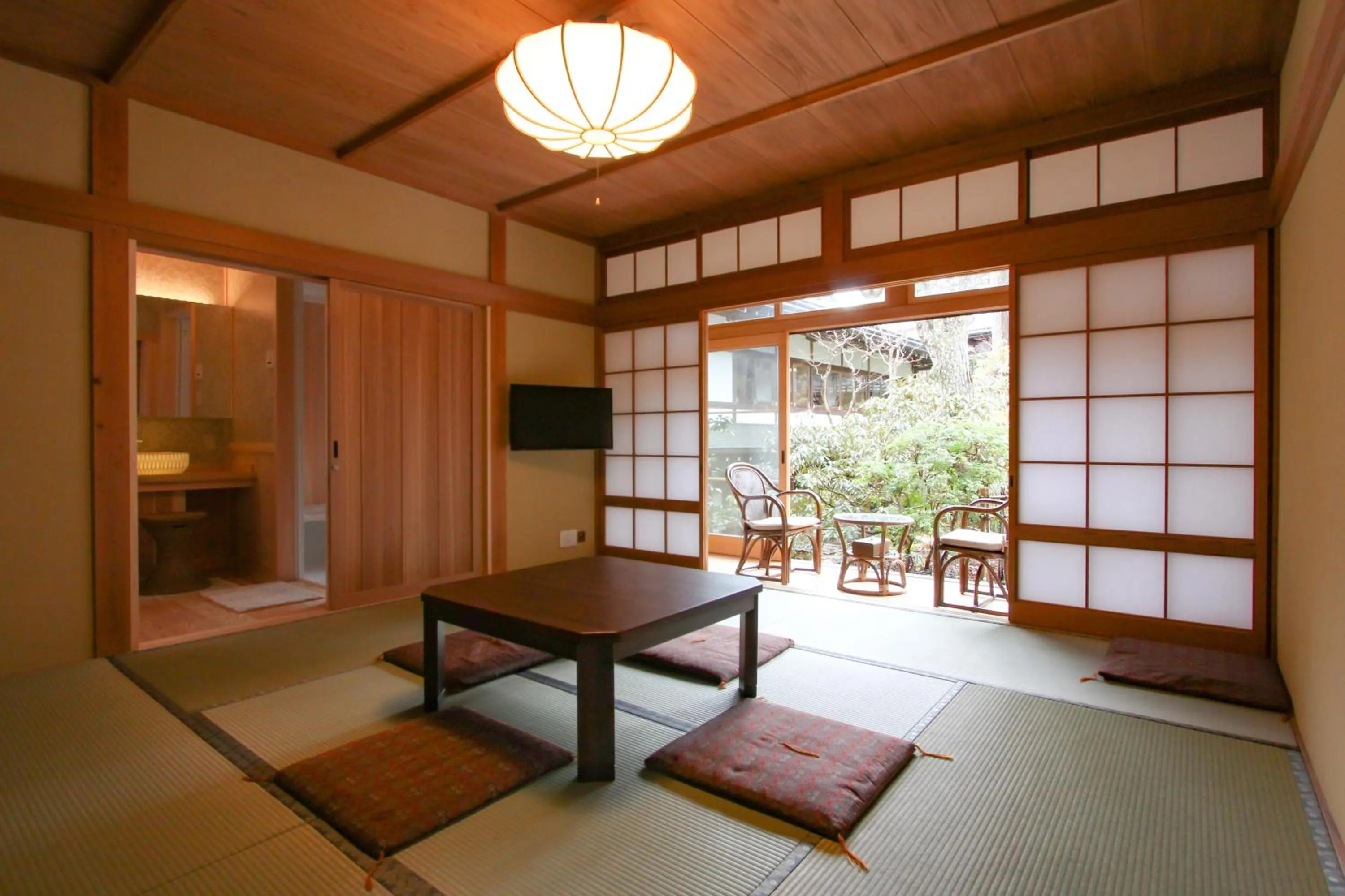 Photo of the whole room in Koyasan Shukubo Ekoin