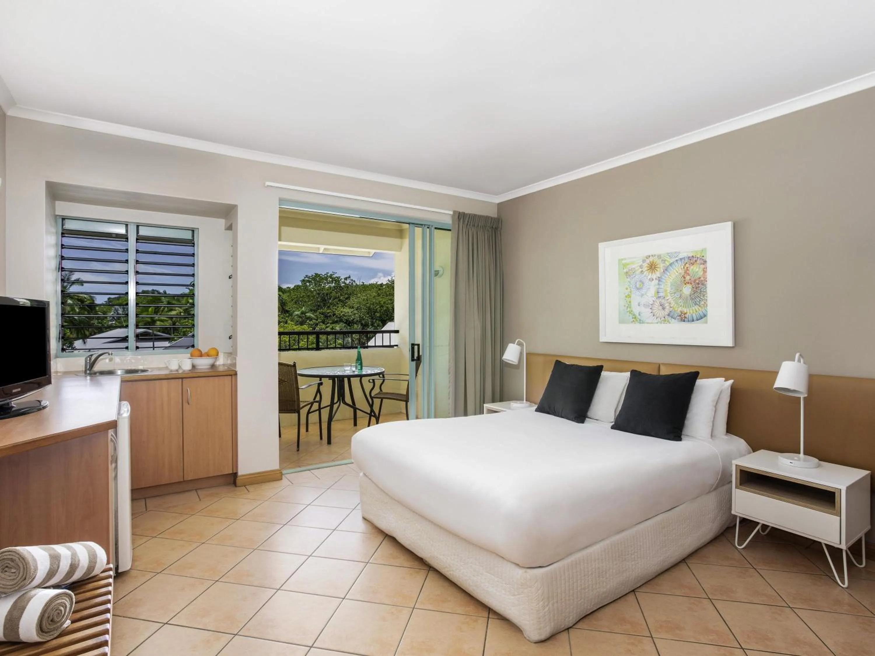 Bedroom, Bed in Mantra in the Village