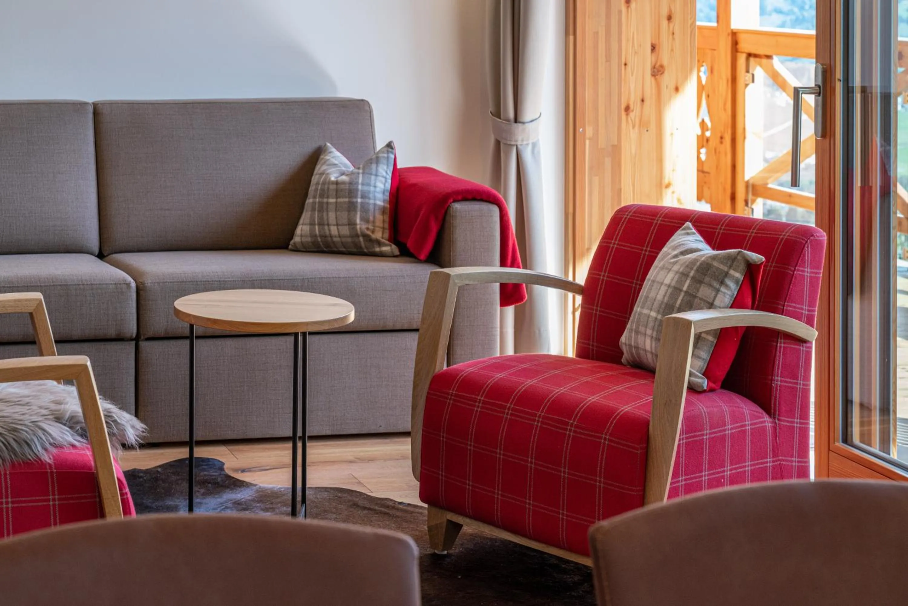 Seating area in Skylodge Alpine Homes