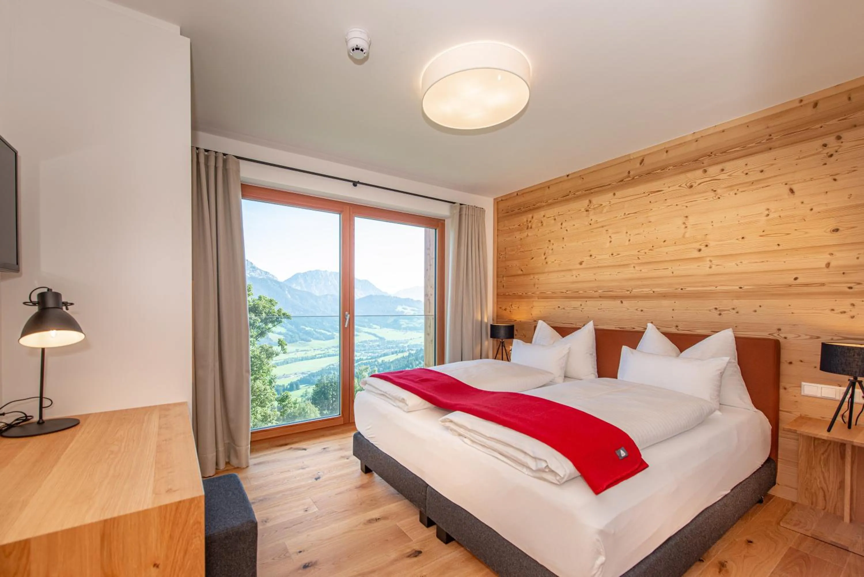 Bedroom, Bed in Skylodge Alpine Homes