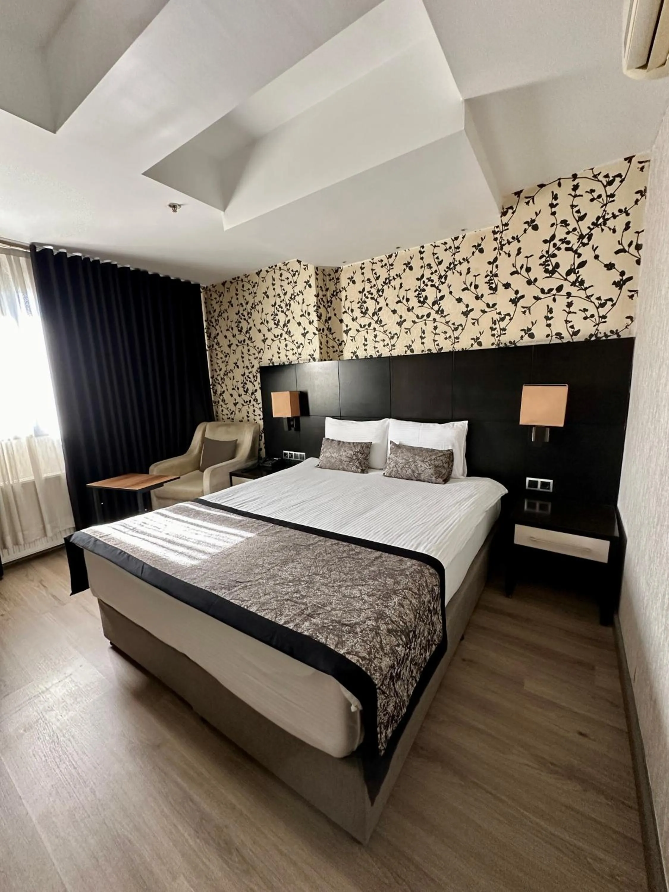 Bed in Grand Denizli Hotel