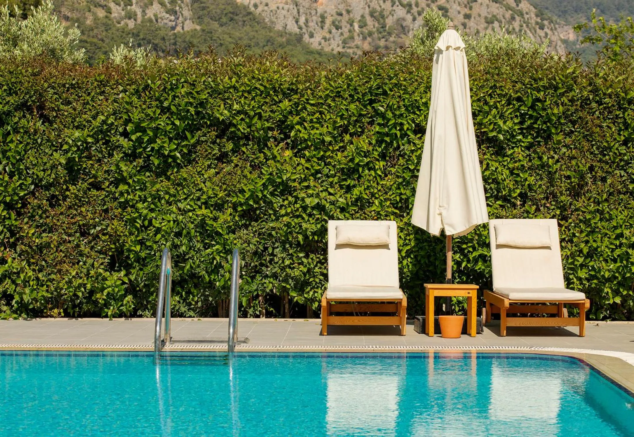 Swimming pool in Kerem Apart Hotel