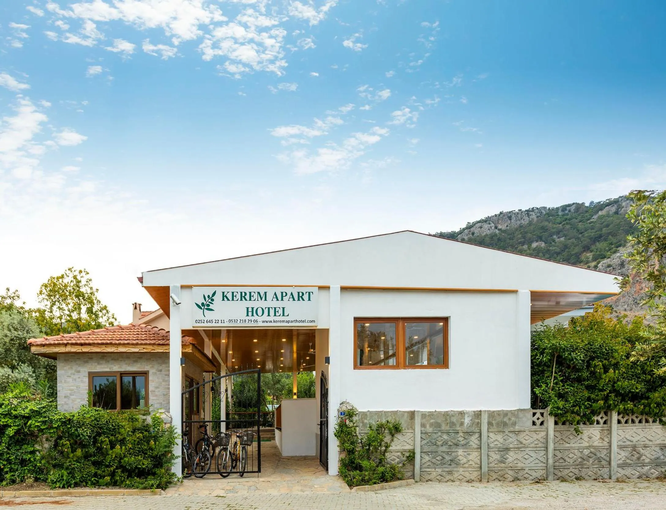 Facade/entrance in Kerem Apart Hotel