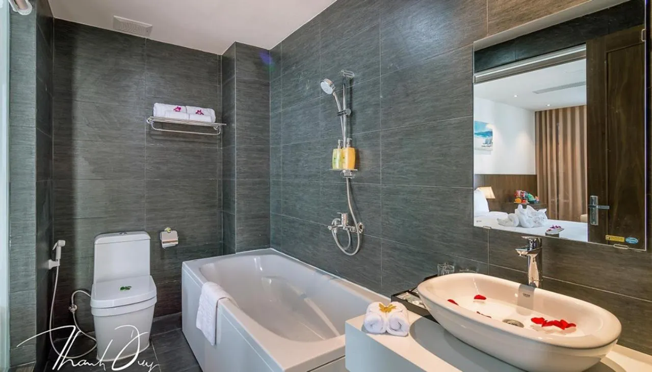 Toilet in Greenery Hotel