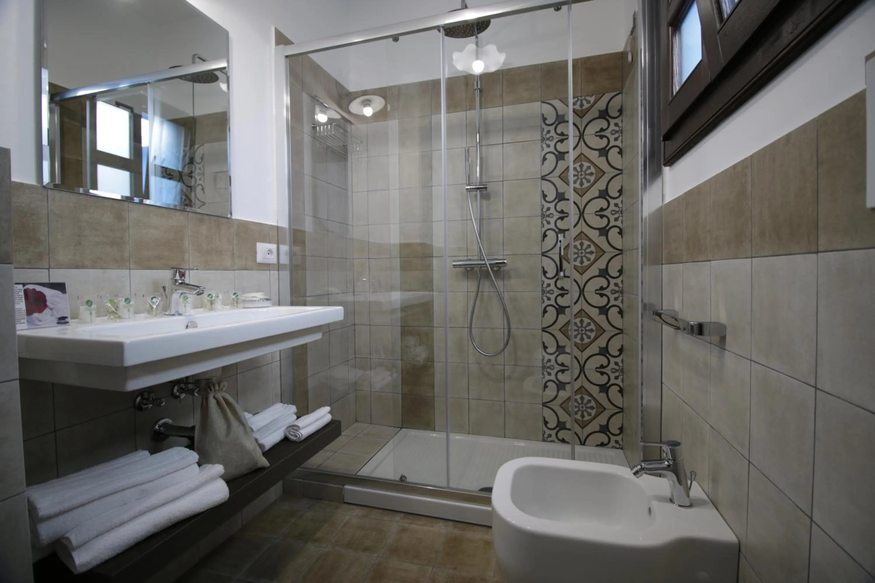 Bathroom in Ghivine Albergo Diffuso