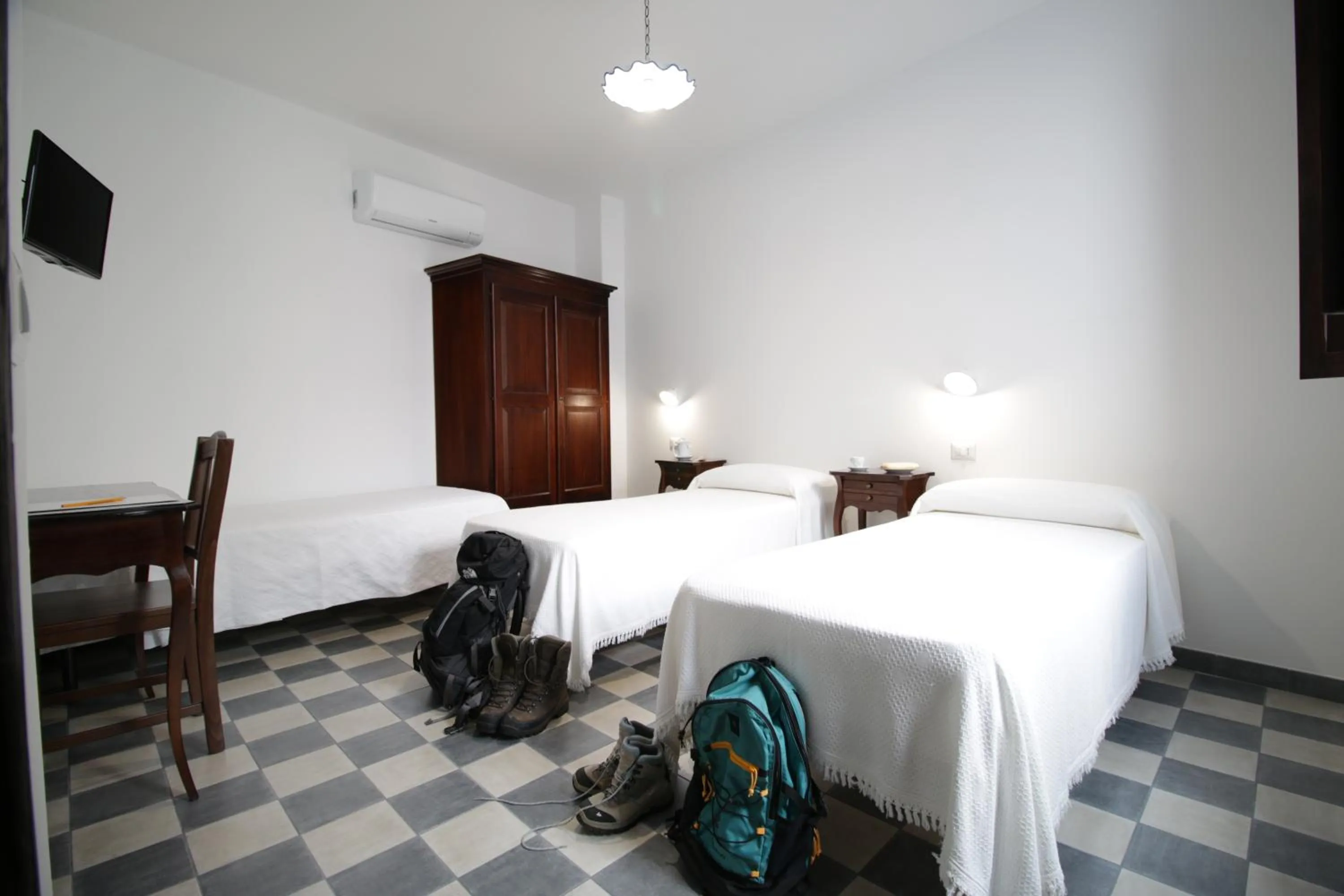 Photo of the whole room, Bed in Ghivine Albergo Diffuso