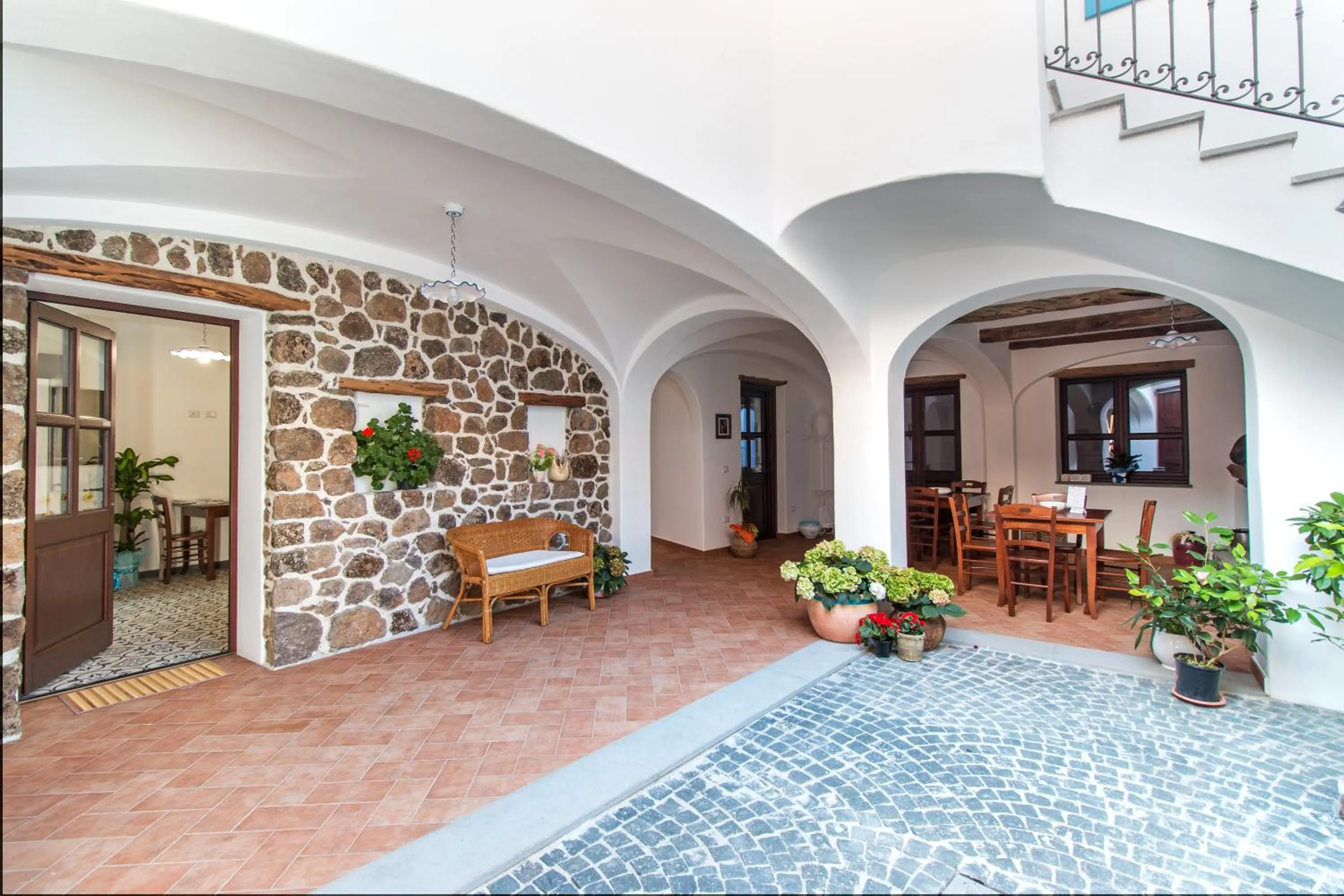 Ghivine Albergo Diffuso