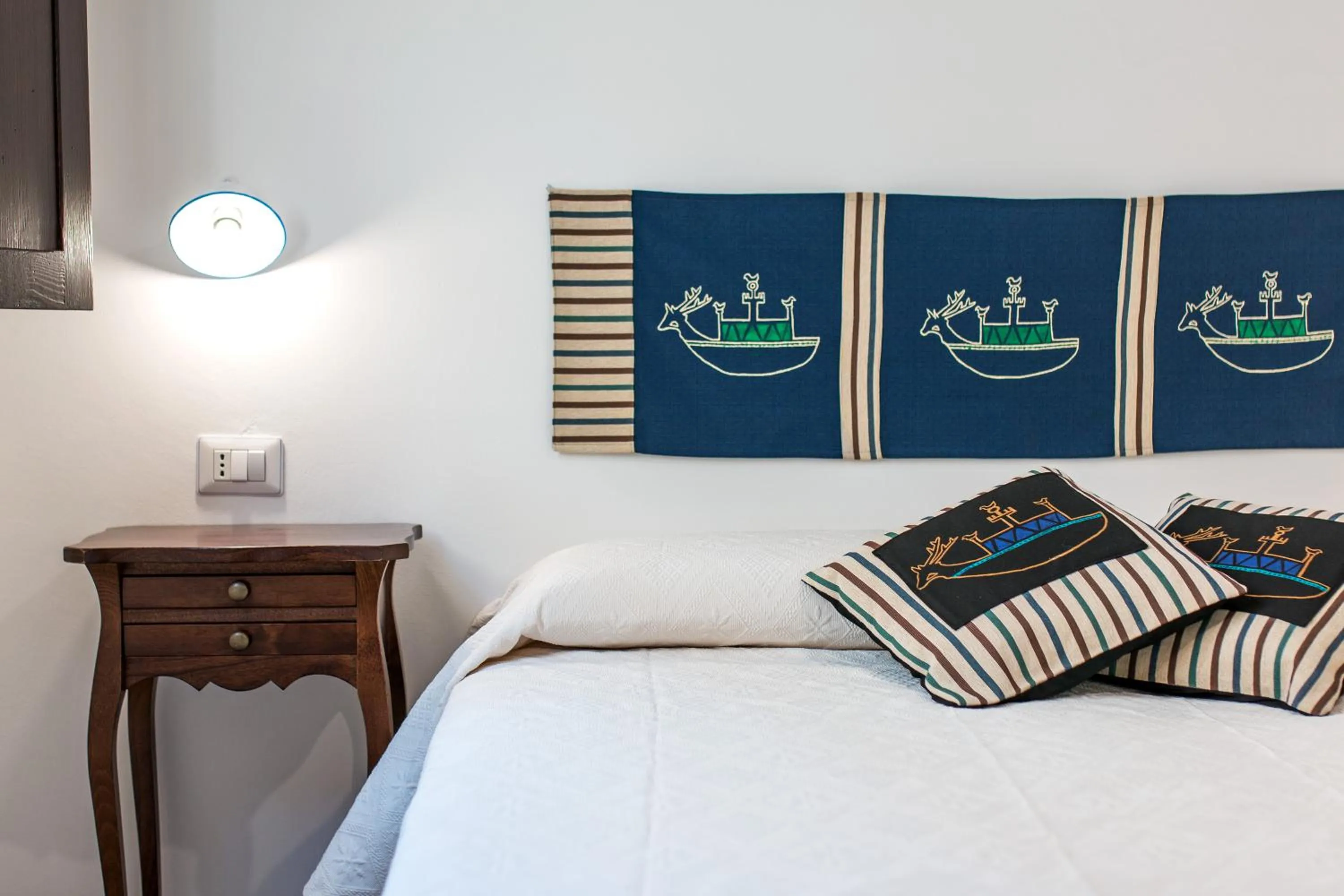 Bed in Ghivine Albergo Diffuso