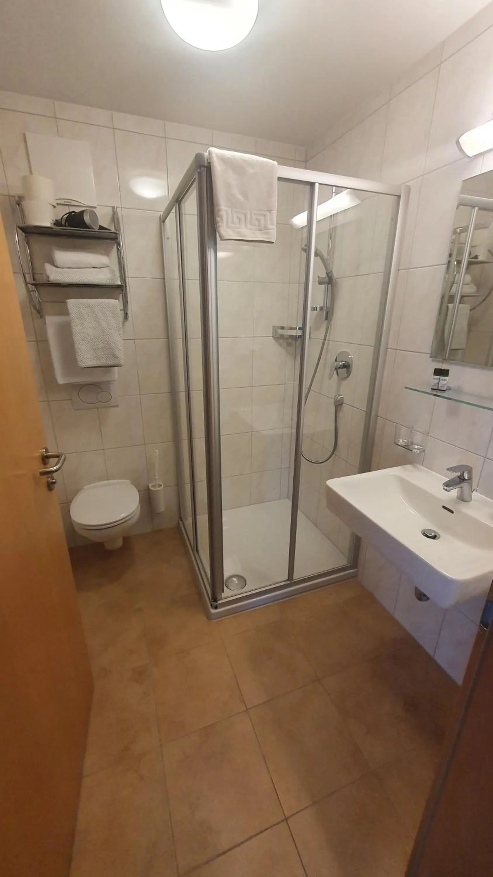 Shower in Hotel Garni Dorfblick
