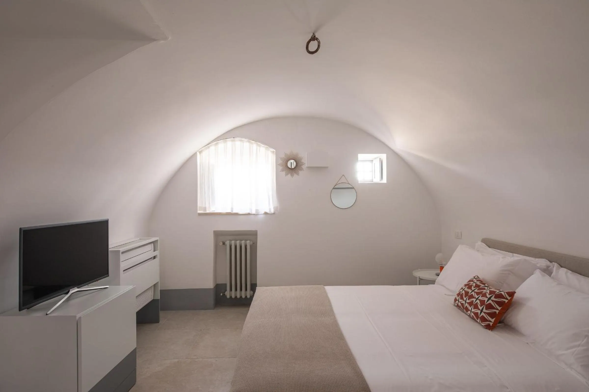 TV and multimedia, Bed in Masseria San Giovanni - Epoca Collection