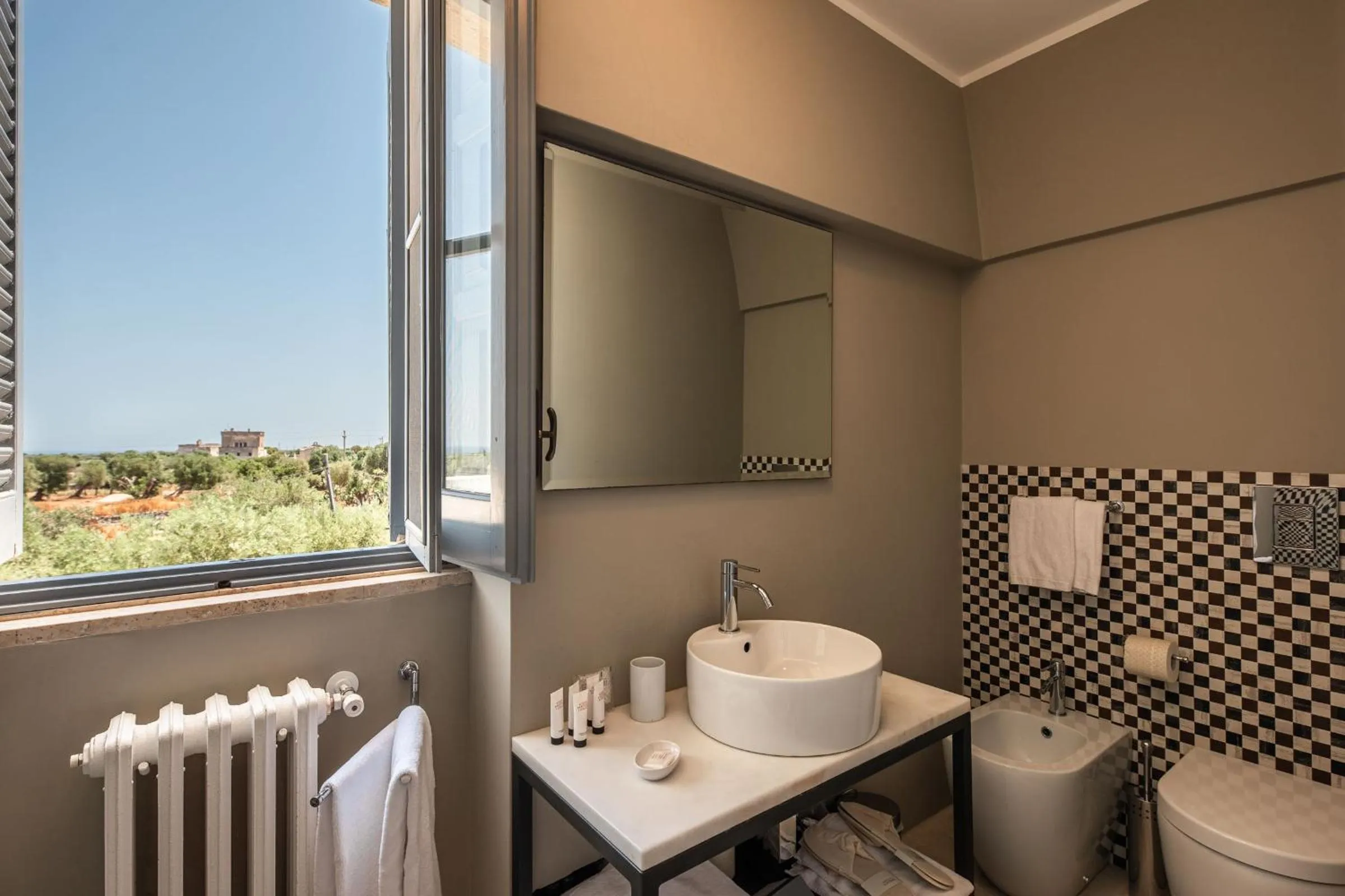 Bathroom in Masseria San Giovanni - Epoca Collection