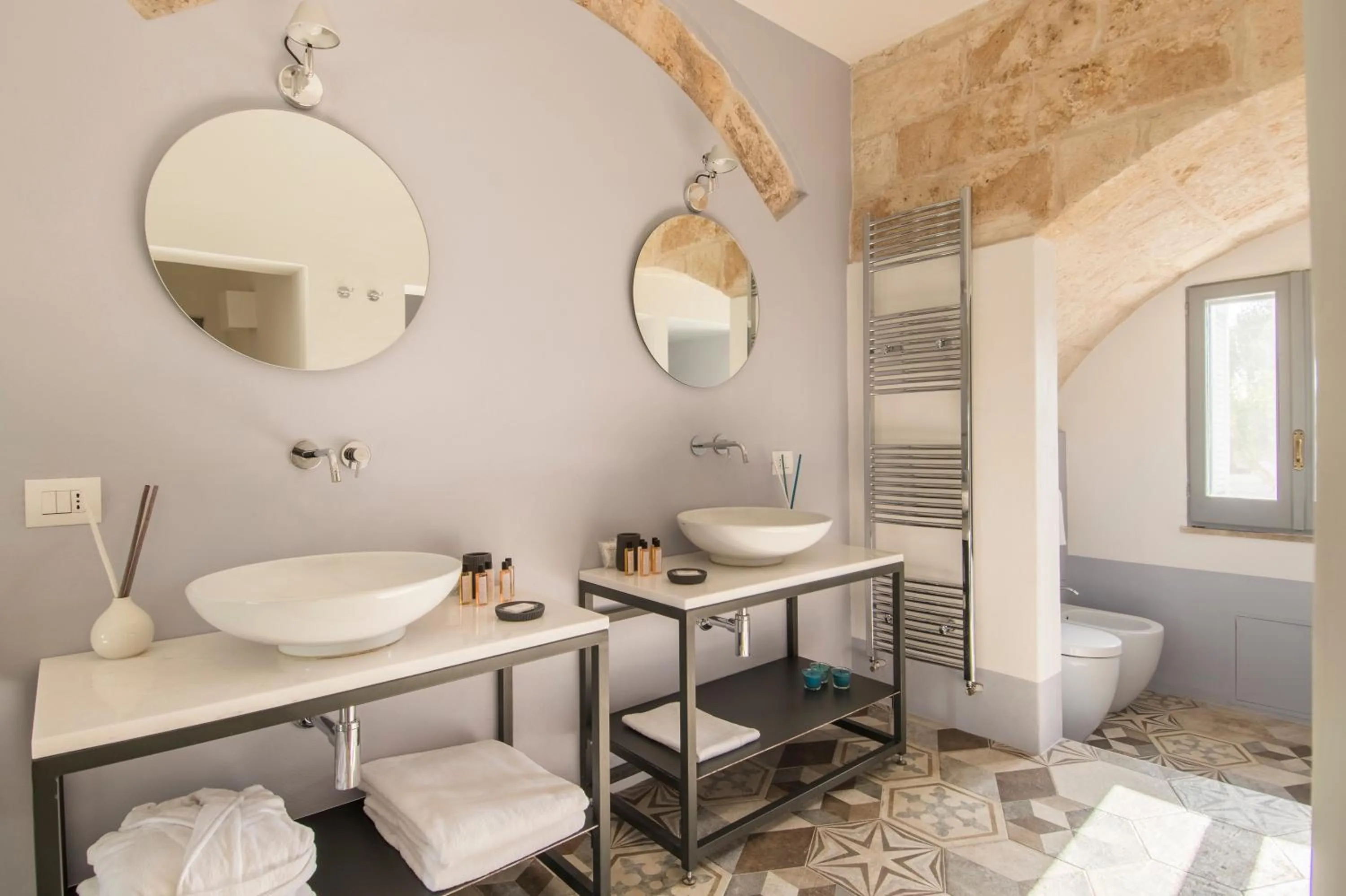Bathroom in Masseria San Giovanni - Epoca Collection