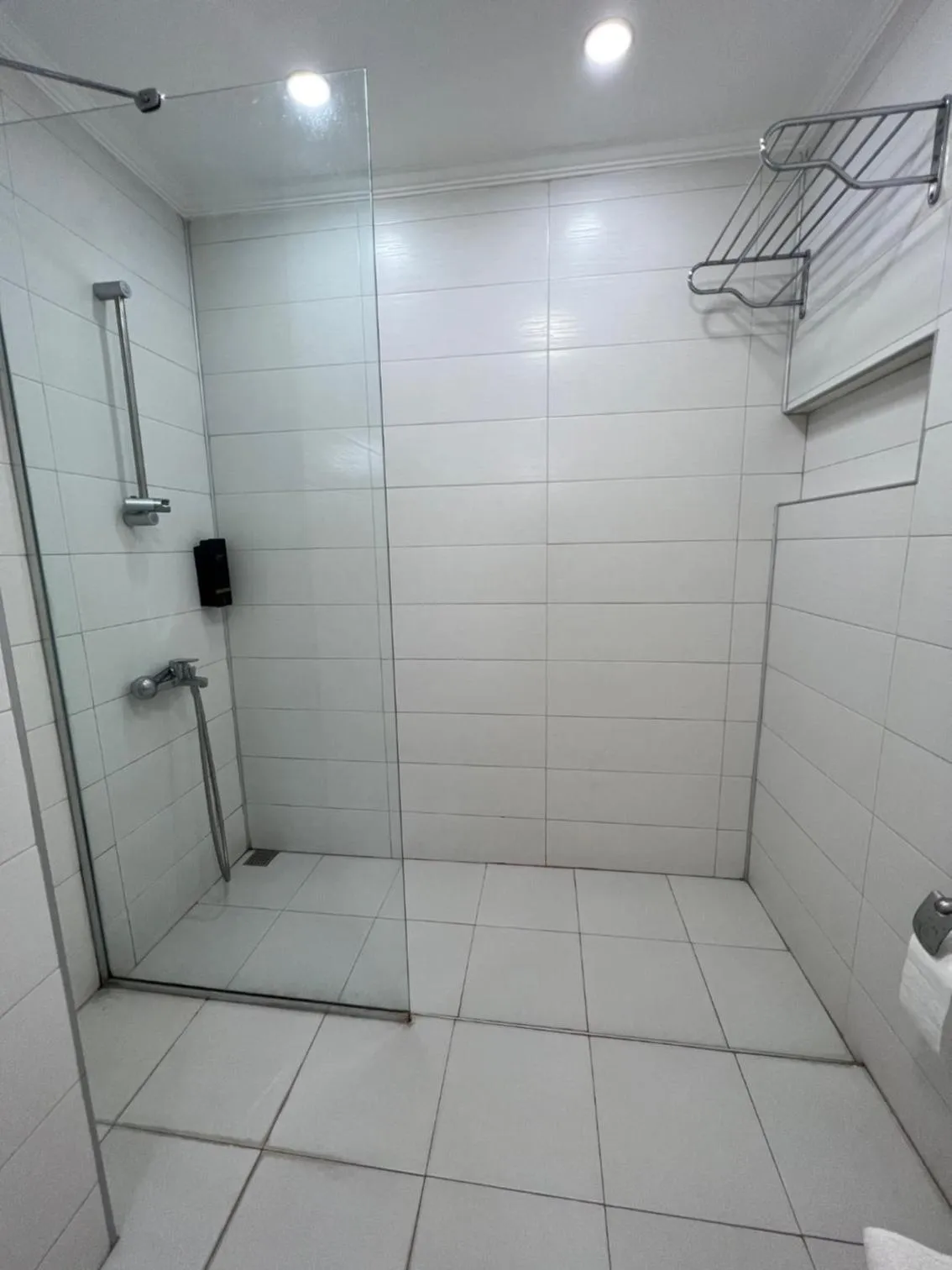Shower in Ibrahim Bey Hotel