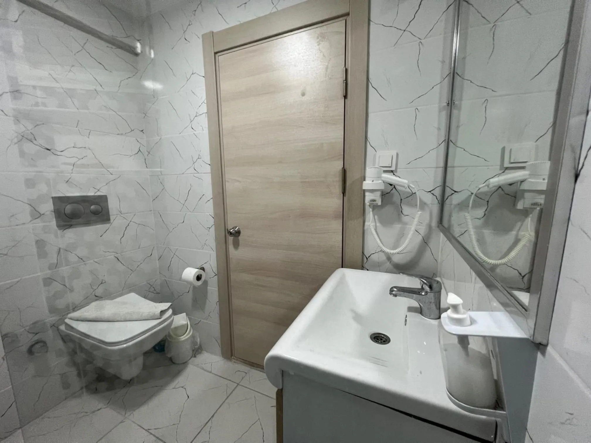 Shower in Ibrahim Bey Hotel