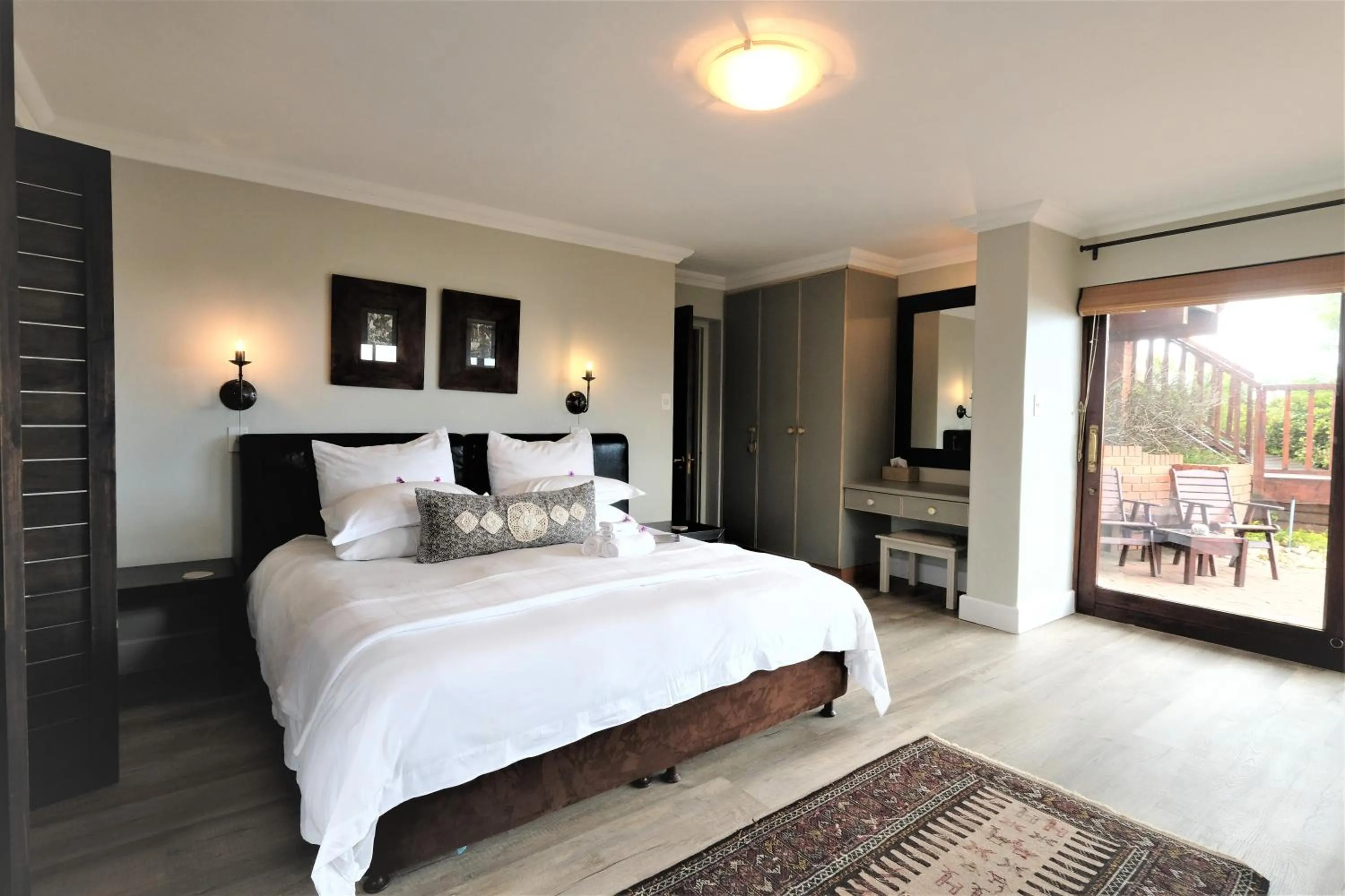 Photo of the whole room, Bed in Dolphin Dunes Guesthouse