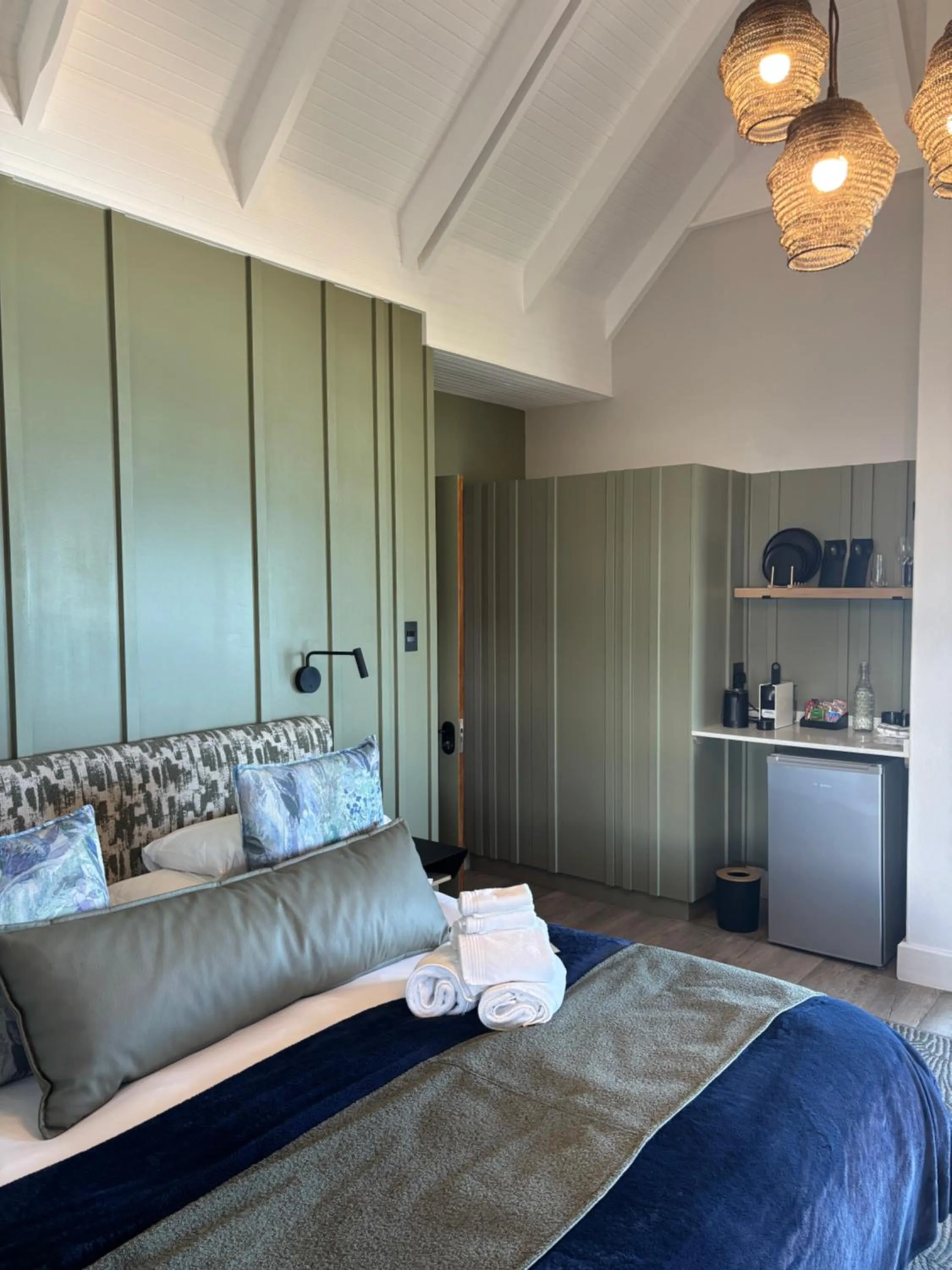 Bed in Dolphin Dunes Guesthouse