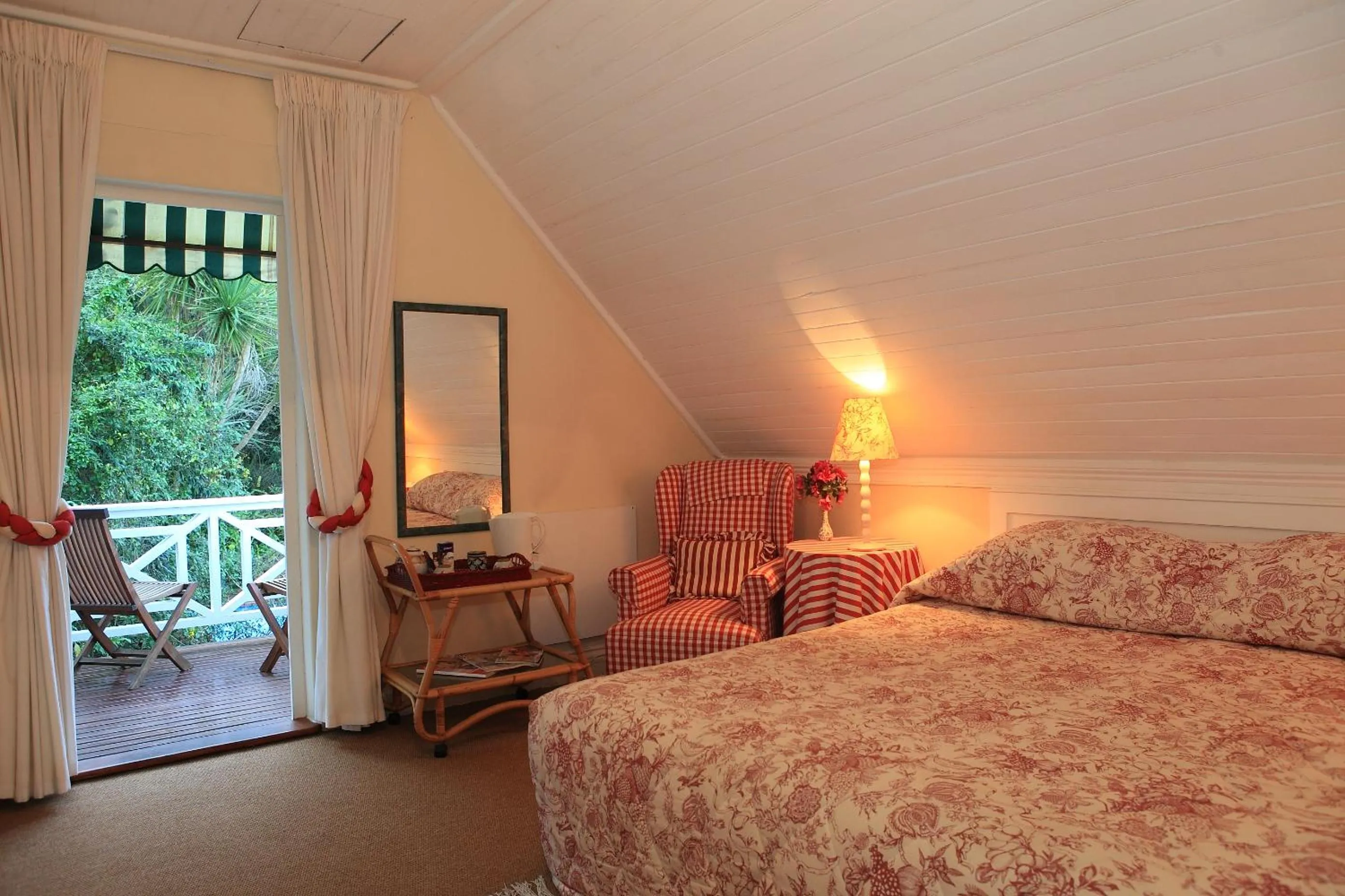 Bedroom, Bed in Yellowwood Lodge