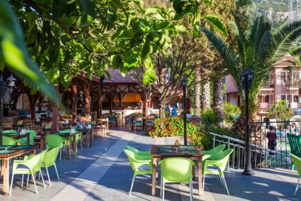 Restaurant/places to eat in Club Pink Palace Hotel