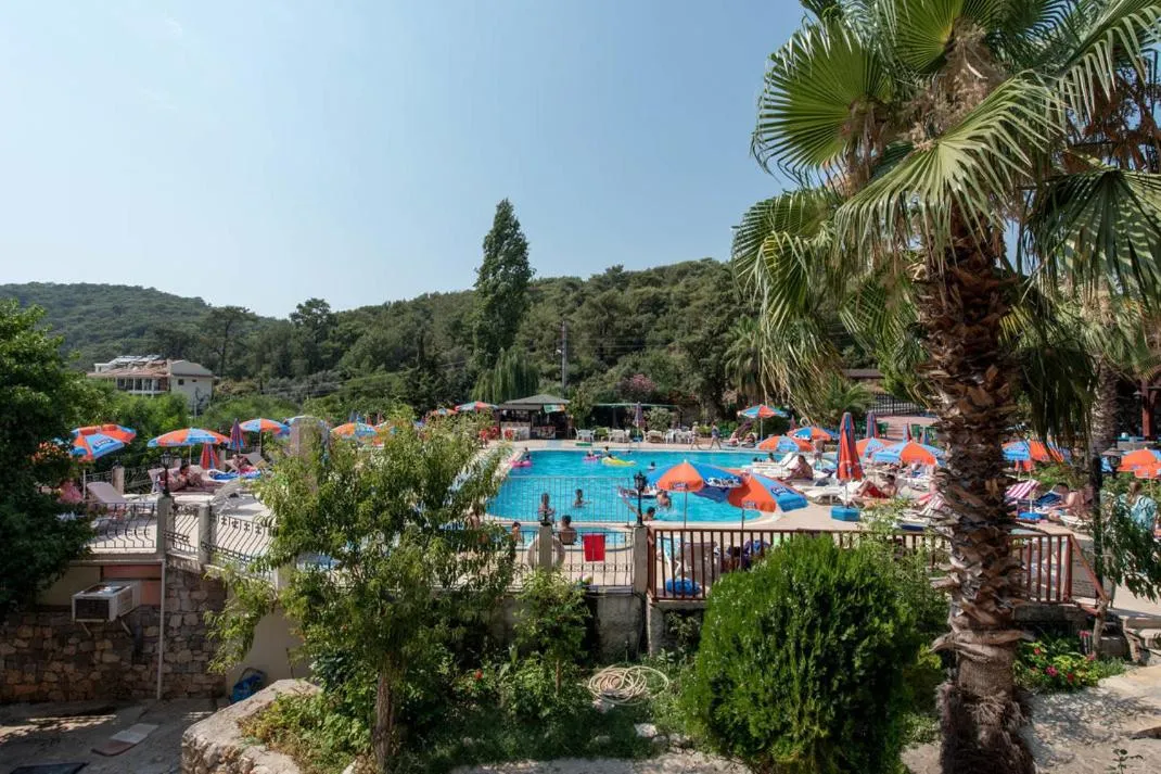 Day in Club Pink Palace Hotel