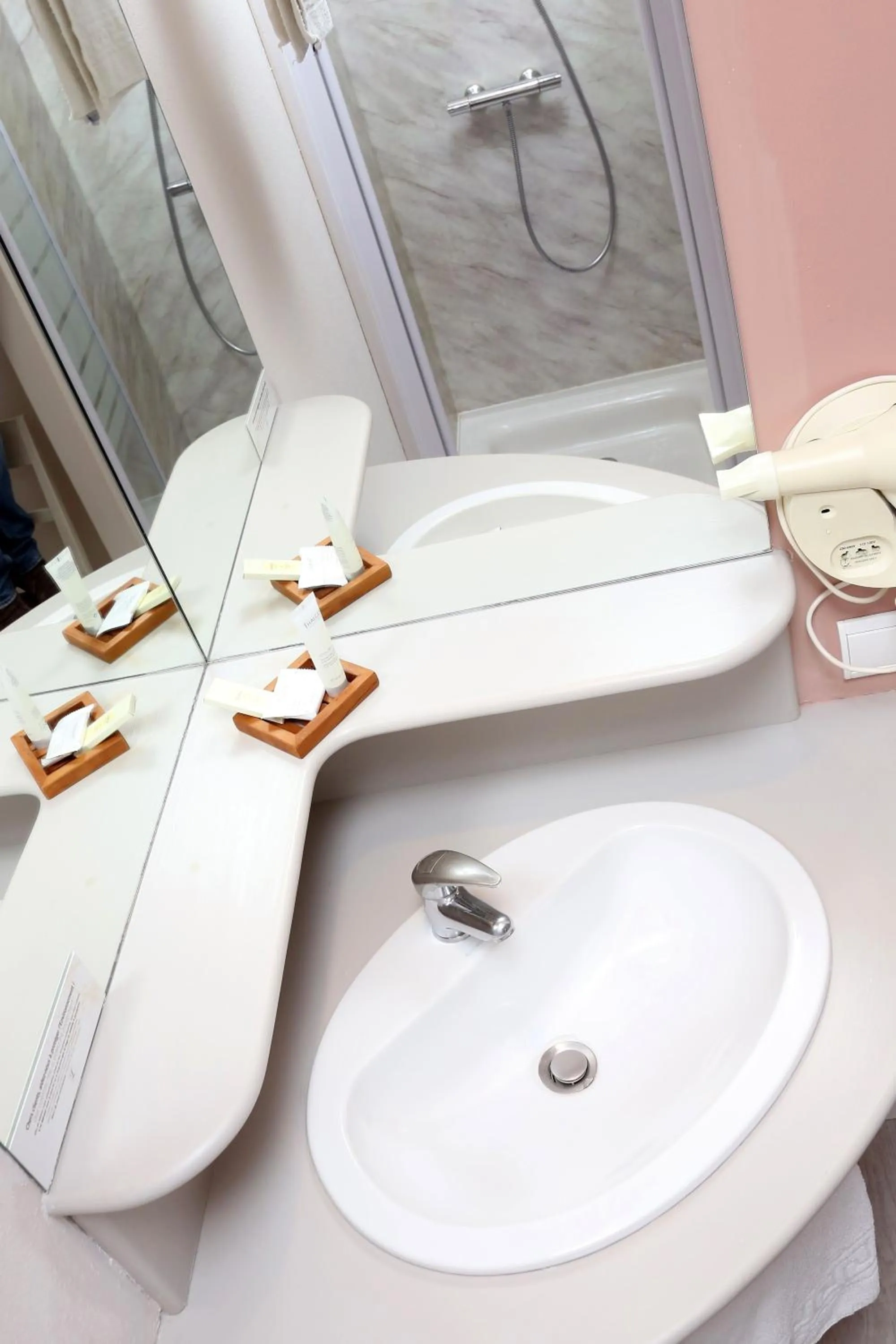 Bathroom in La Verrerie