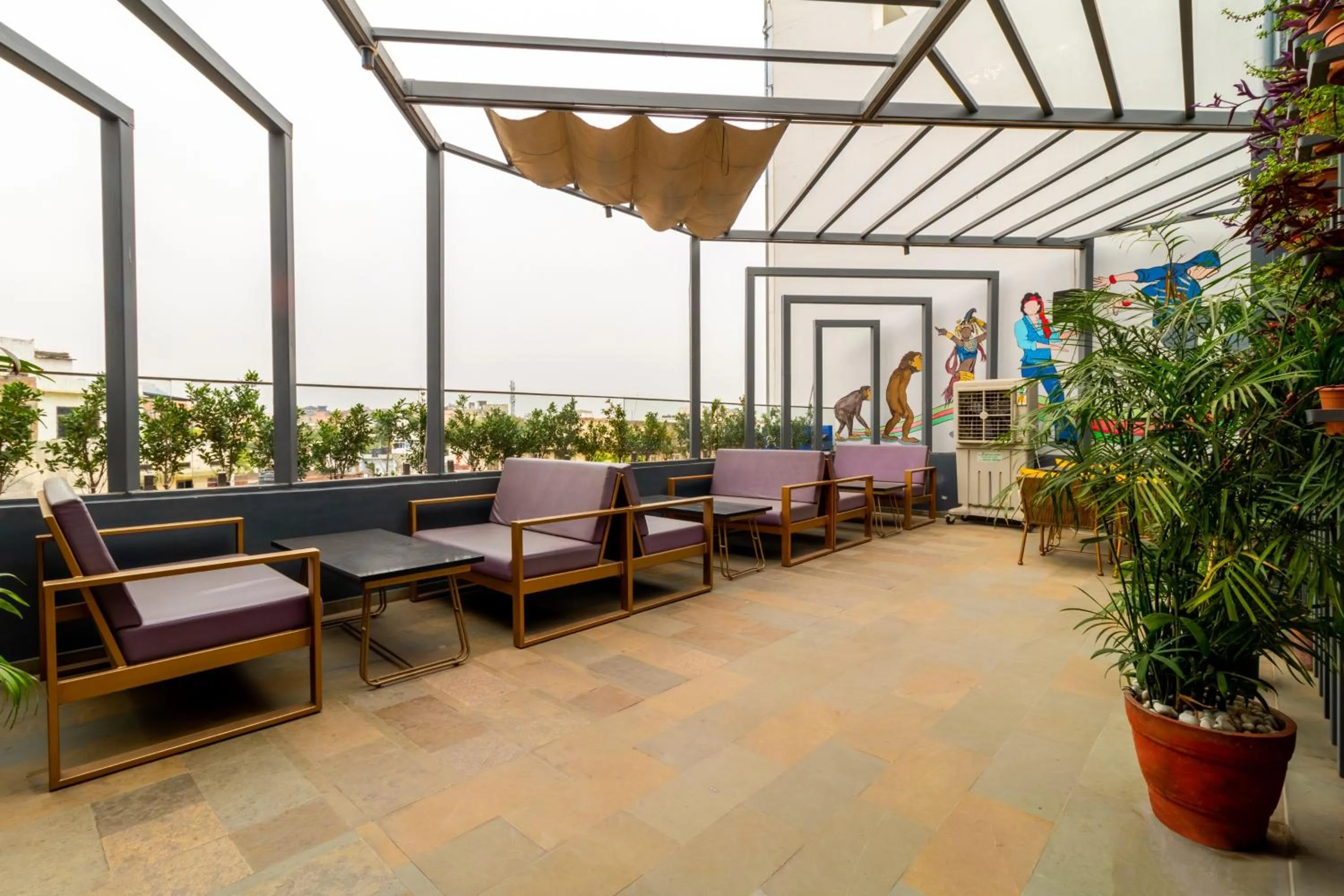 Restaurant/places to eat in Treebo Natraj - Jaipur