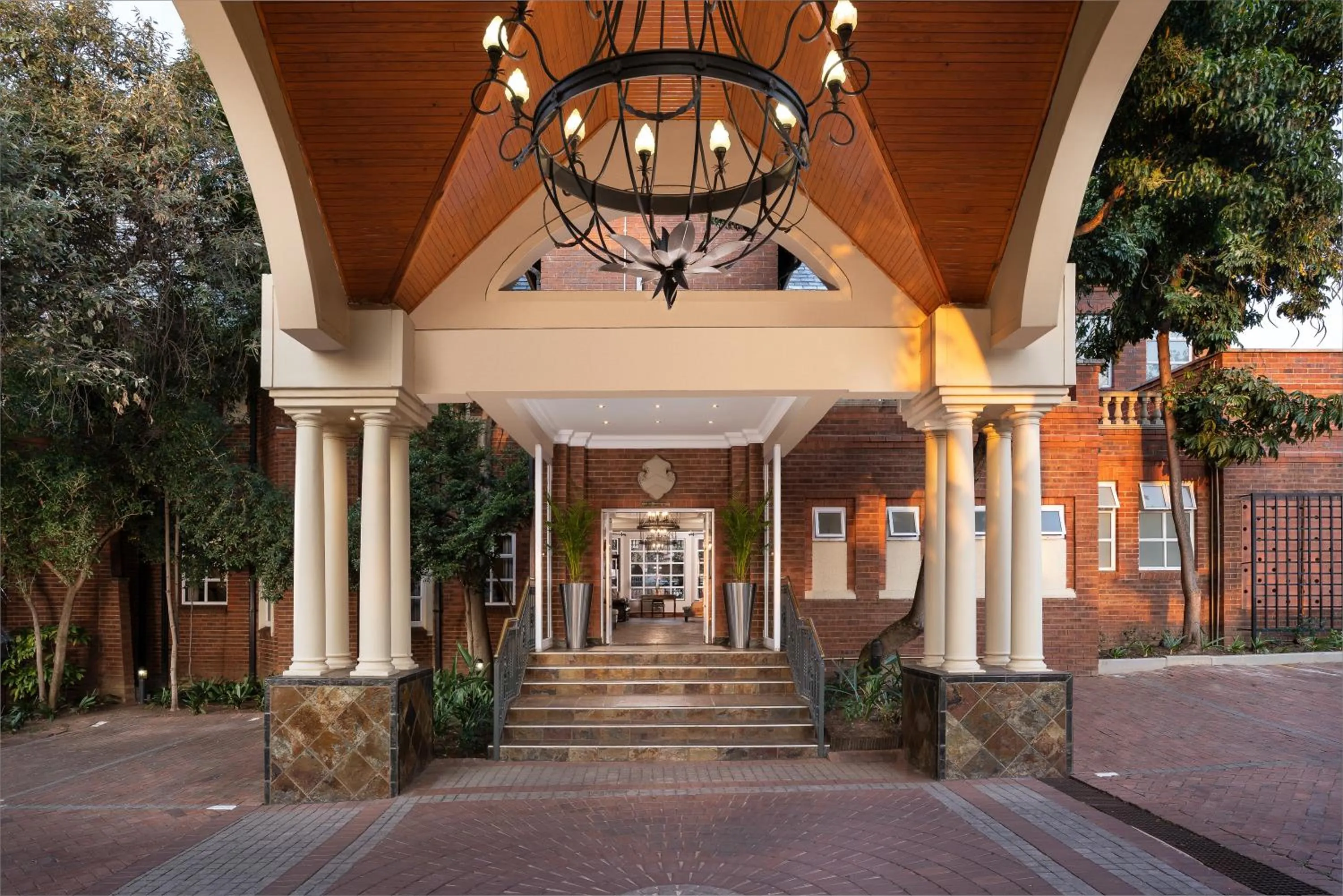 Facade/entrance in Premier Hotel Quatermain