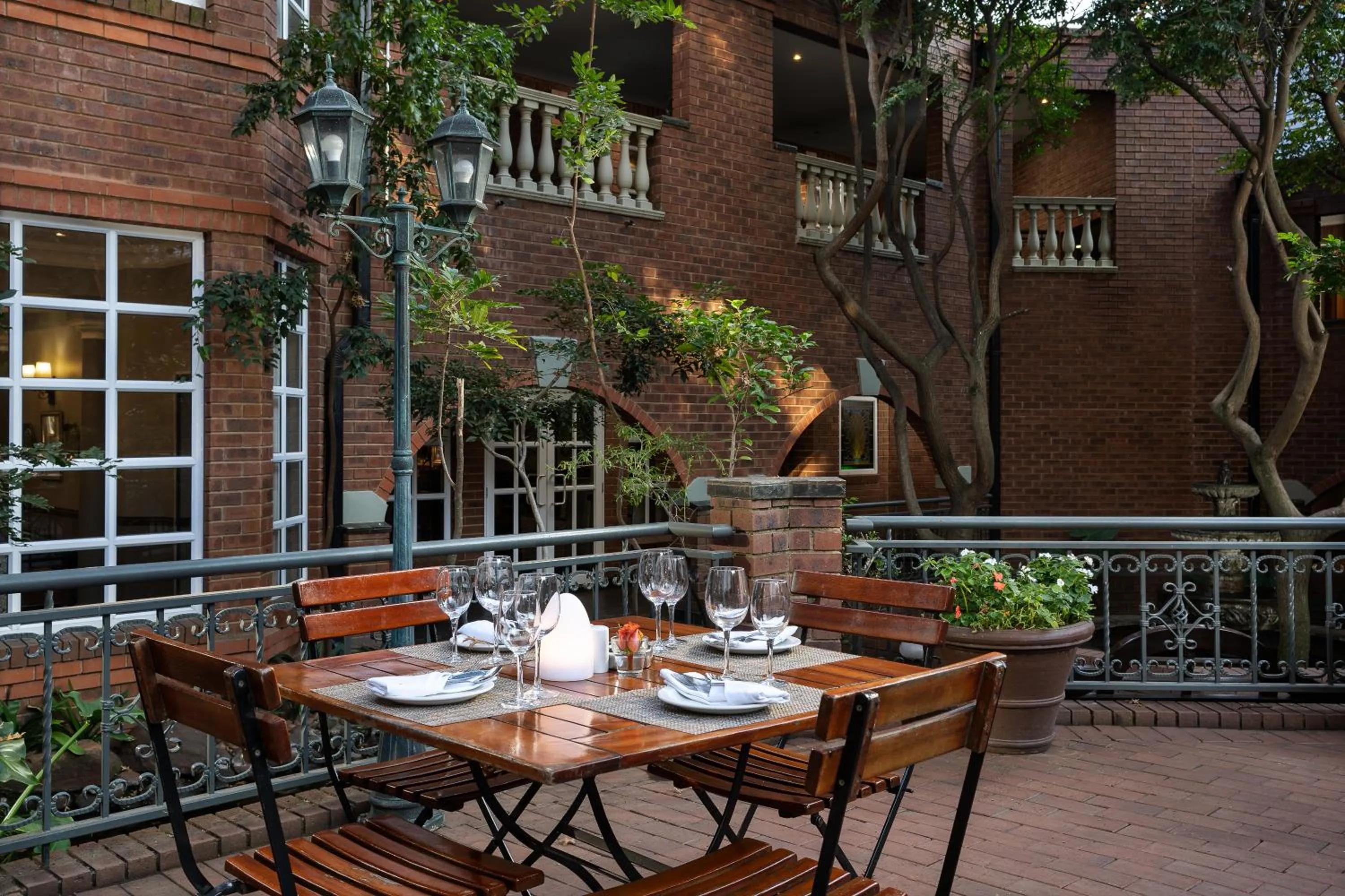 Patio in Premier Hotel Quatermain