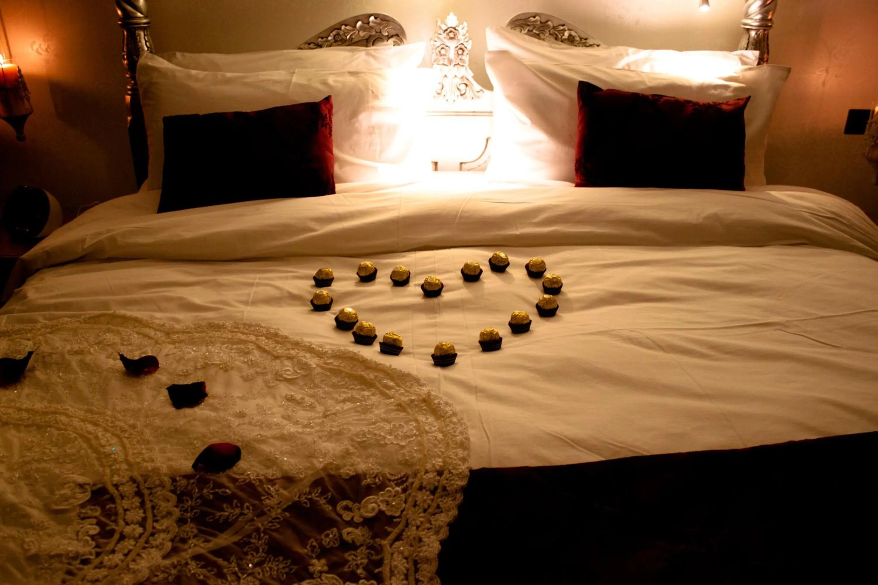 Bed in The Talbot Hotel