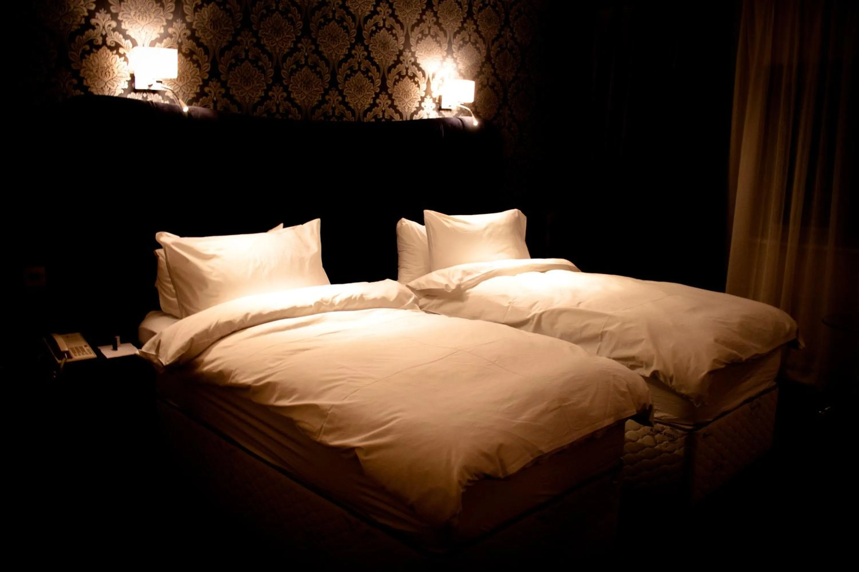 Bed in The Talbot Hotel