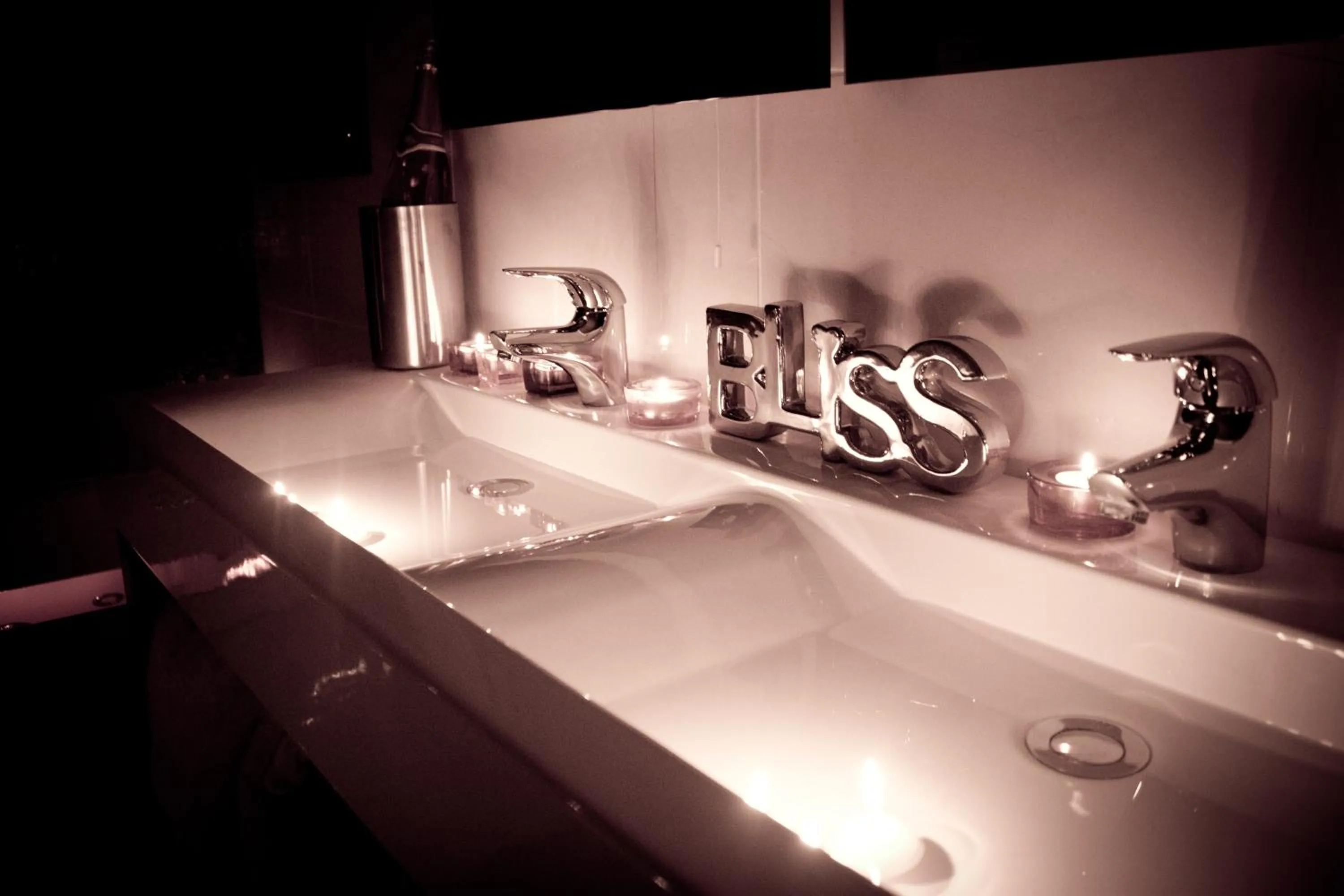 Bathroom in The Talbot Hotel