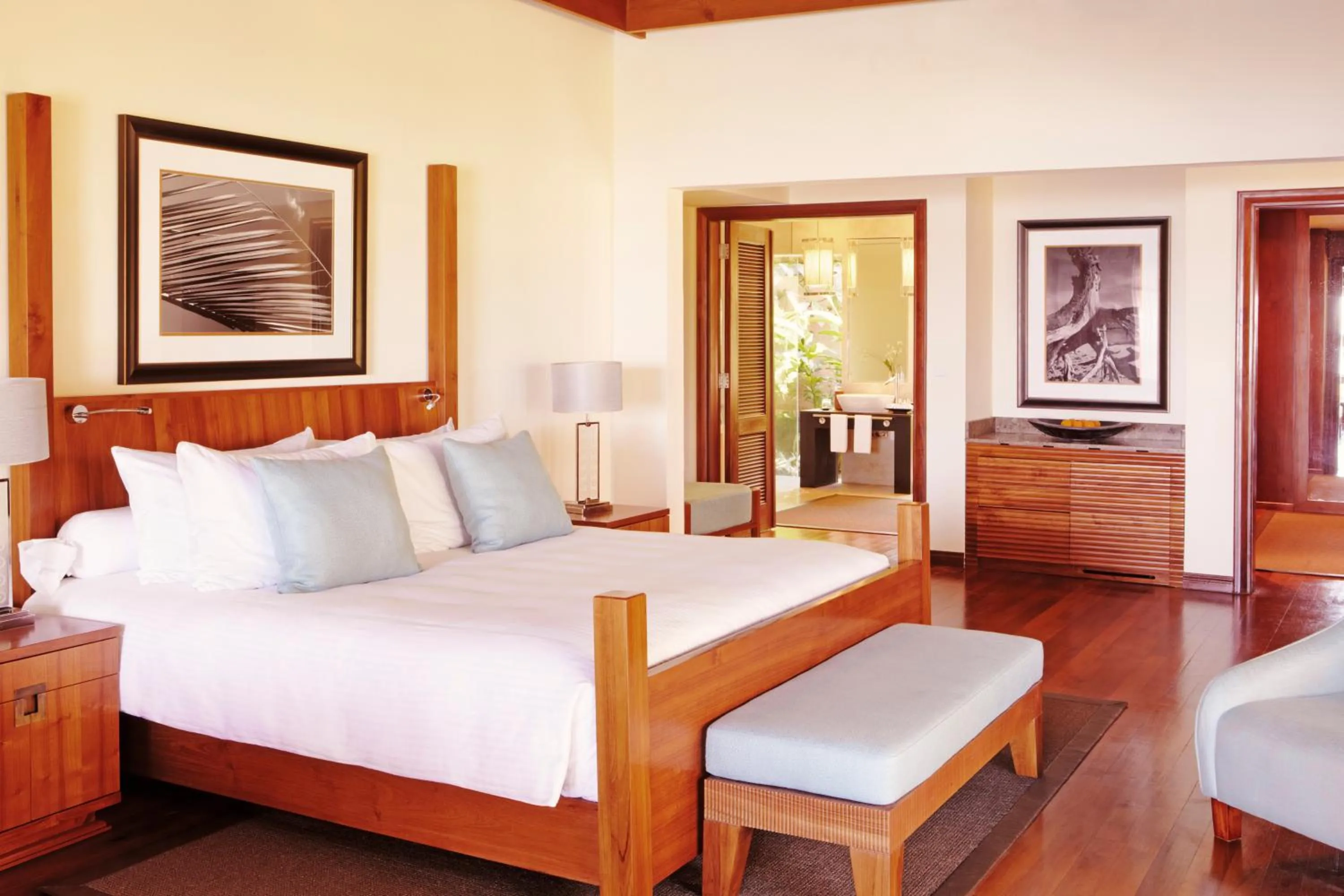 Bedroom, Bed in Shanti Maurice Resort & Spa