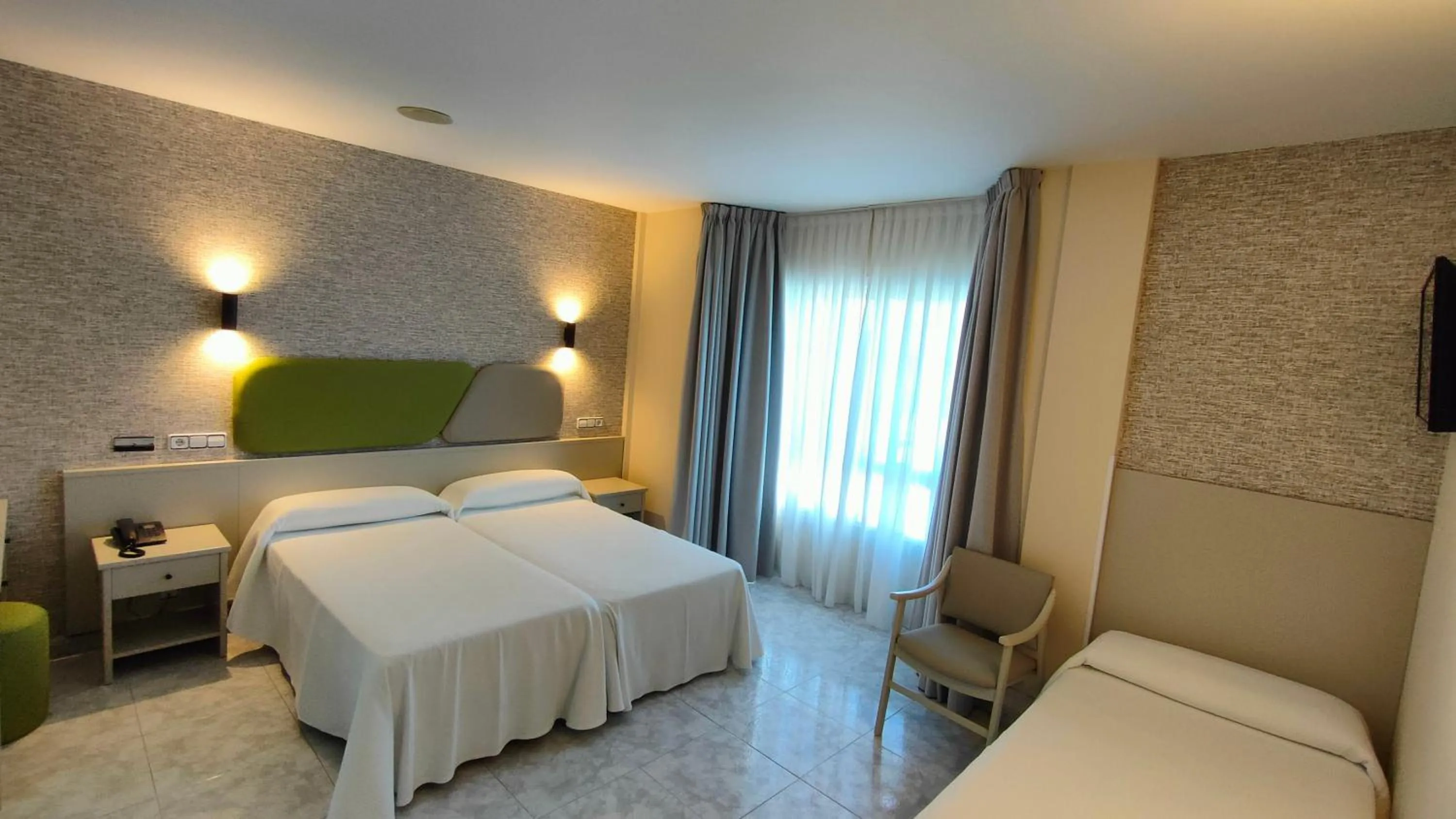 Bedroom, Bed in Hotel Nuevo Lanzada