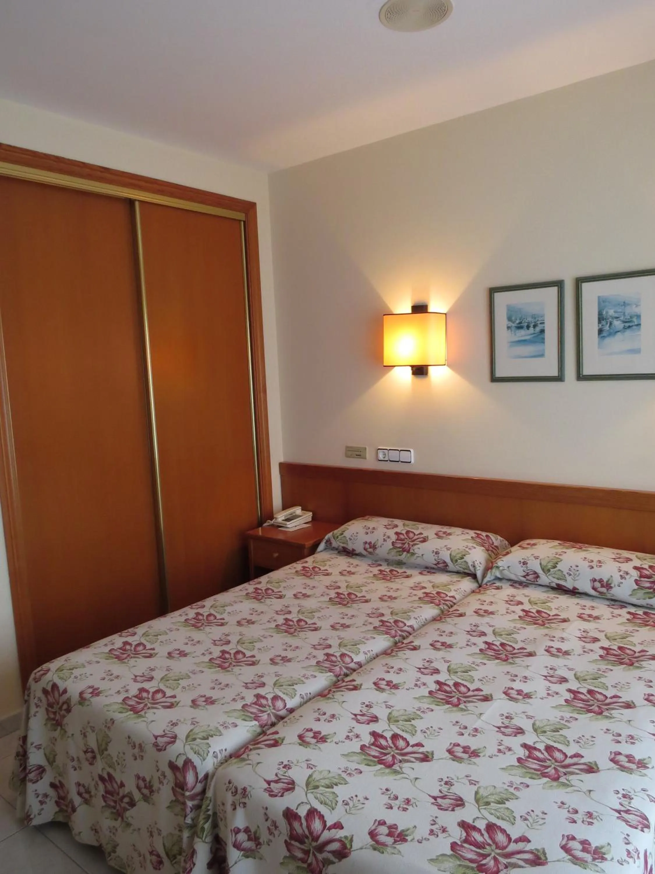 Decorative detail, Bed in Hotel Nuevo Lanzada