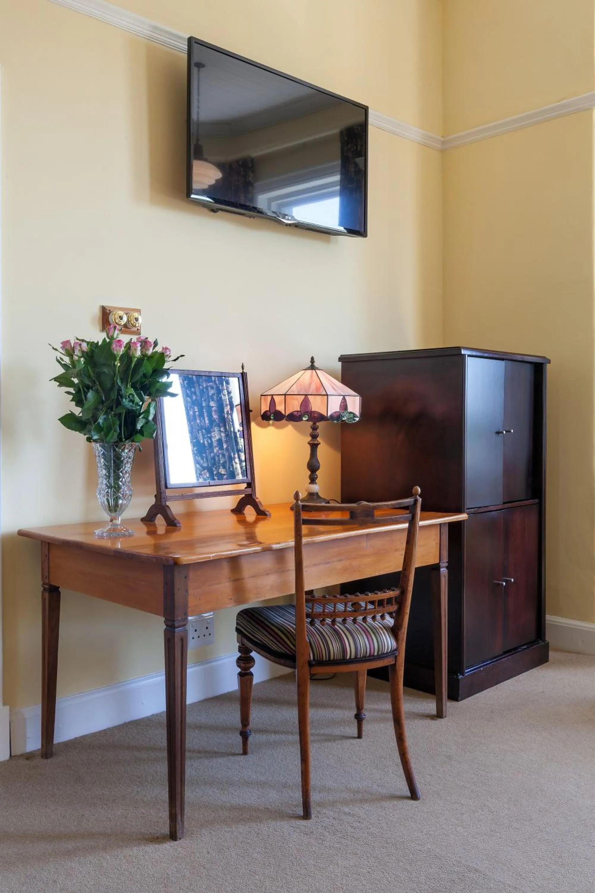 Decorative detail in Medindi Manor