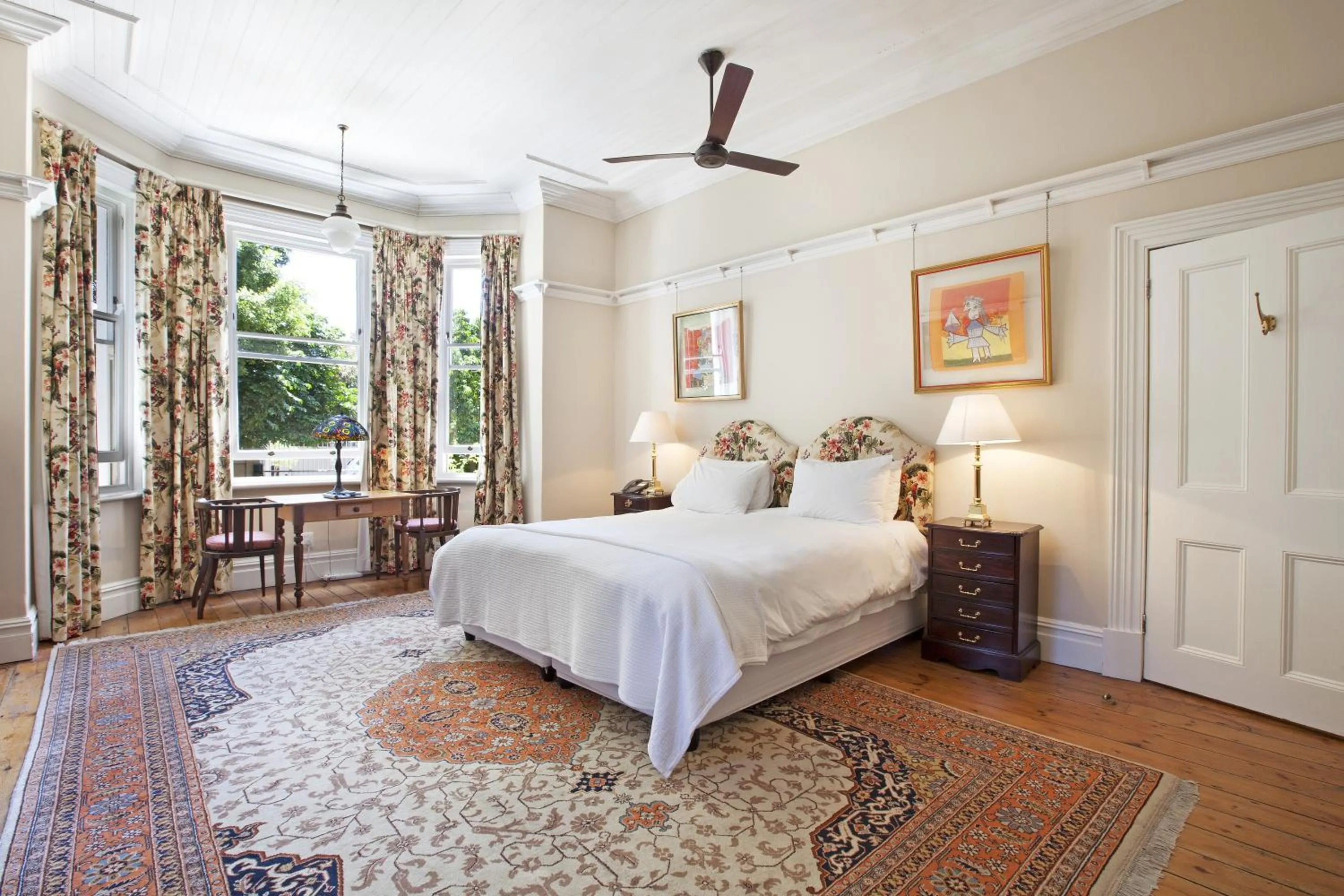 Coffee/tea facilities, Bed in Medindi Manor