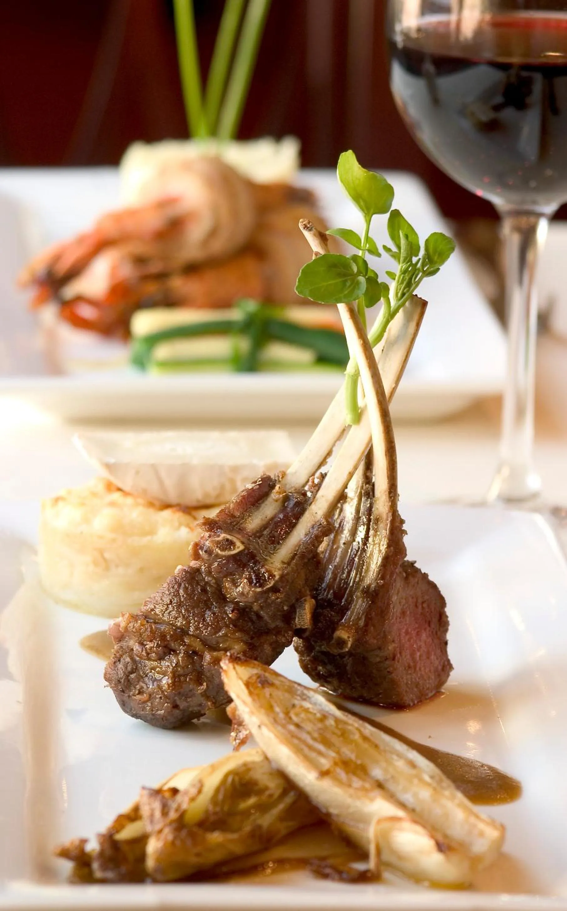 Restaurant/places to eat in Premier Hotel Falstaff