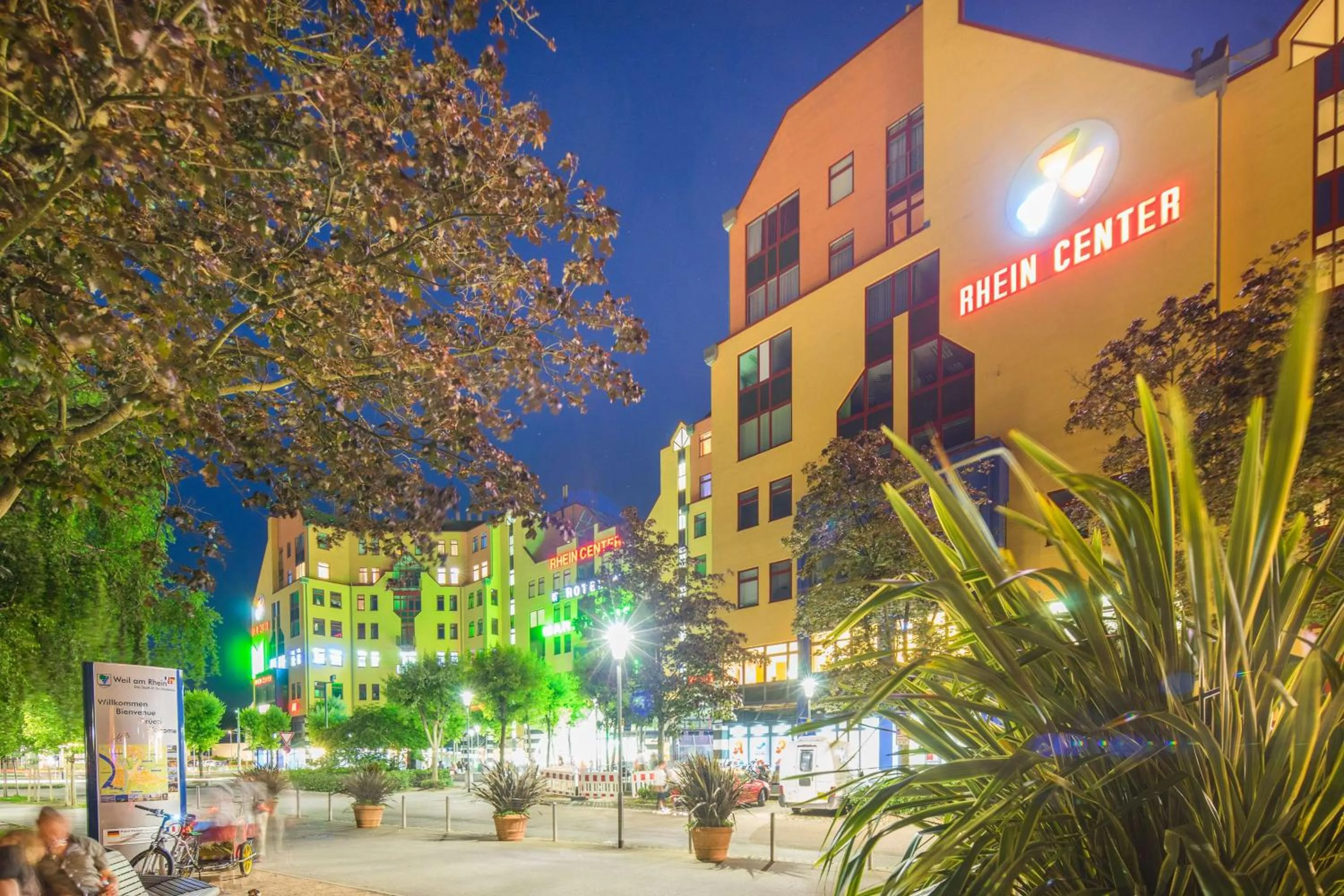 Property building in Best Western Hotel Dreiländerbrücke Weil am Rhein / Basel